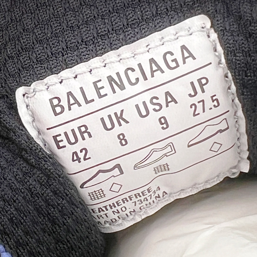 图片[11]-💰350 ＃VG零售版 BALENCIAGA 3XL Sneakers 巴黎世家十代网布系带低帮走秀复古老爹鞋 全套原纸板楦头开发 最原汁原味的灵魂版型 全鞋荧光划线卡点 胶水把控整洁度追求极致完美 每一双都是工艺品 多重QC质检 超越公司货的品控标准 实实在在的免检产品 原盒原配 正确字体电绣 粗细、位置、大小正确 侧边TPU 透气孔匹配意产原版 正确分离大底 TPU软底 原版一致大底LOGO 立体感十足 原厂皮料水洗做旧 采购原厂网纱 不含皮革 网布材料和聚氨酯 磨损效果 鞋头边缘和后帮 Balenciaga 徽标 鞋面和后跟凸印尺码 鞋舌 3XL 橡胶品牌标识和反光细节 鞋帮拉袢和鞋舌拉祥 配反光细节 备用鞋带在鞋履前侧 可在穿着前取下 便于不同造型搭配 正常尺码 尺码：35 36 37 38 39 40 41 42 43 44 45 46 编码：by4936020-运动鞋