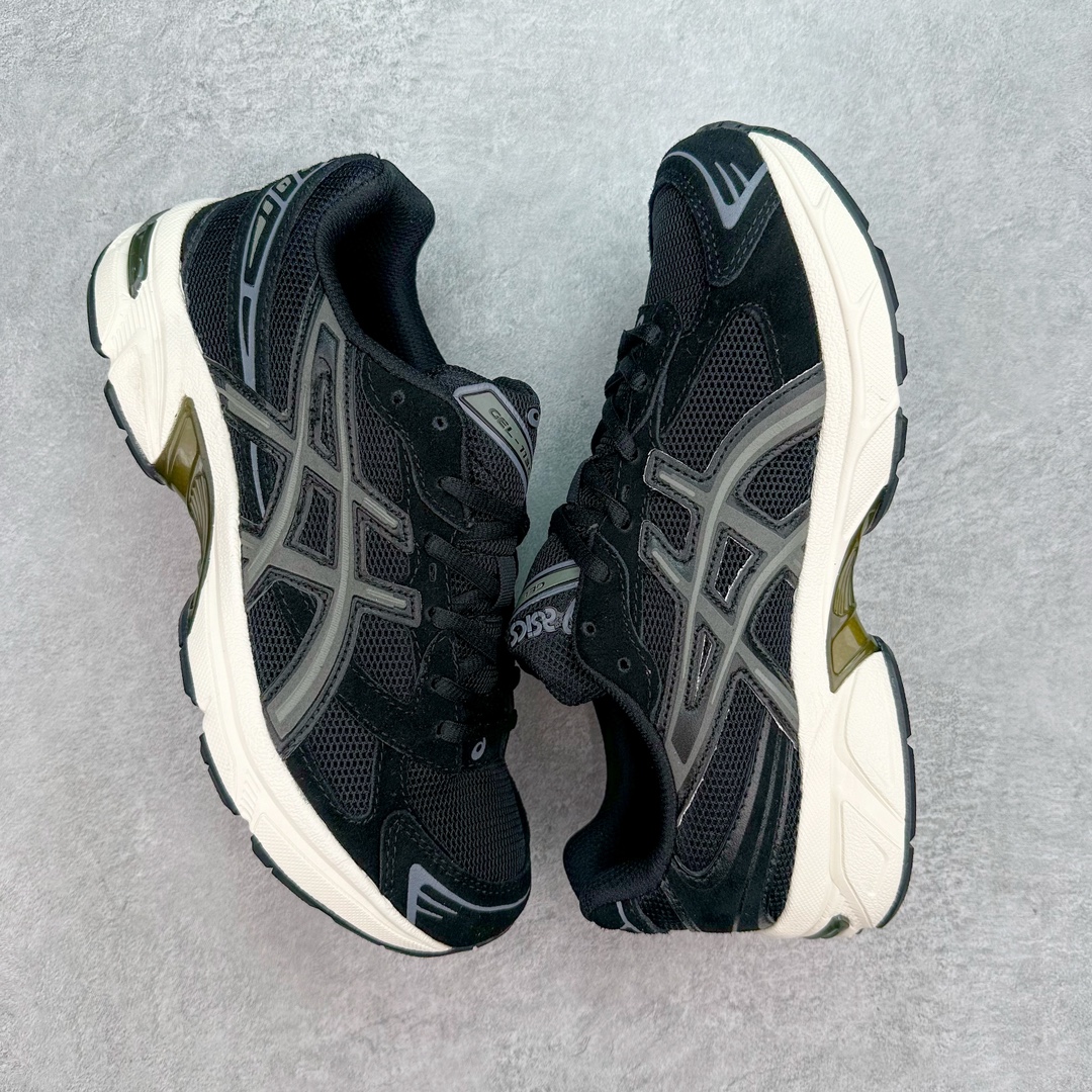 图片[3]-💰160 Asics Gel-1130 亚瑟士系列低帮复古休闲运动慢跑鞋 整双鞋在鞋面部分选用网眼布与皮革相互连接，在鞋面银色金属质感的线条中，ASICS 品牌标志性的虎爪 Logo 出现在鞋身侧面，既展现出复古美感，又加深了整双鞋的层次感。搭载着 Ortholite 鞋垫，之后再辅以 GEL 缓震胶中底和耐磨大底，在提升上脚舒适性的同时，在缓震脚感以及耐磨抓地力方面也能满足日常运动需求。尺码：36 37 37.5 38 39.5 40 40.5 41.5 42 42.5 43.5 44 45 编码：Bby2936030-运动鞋