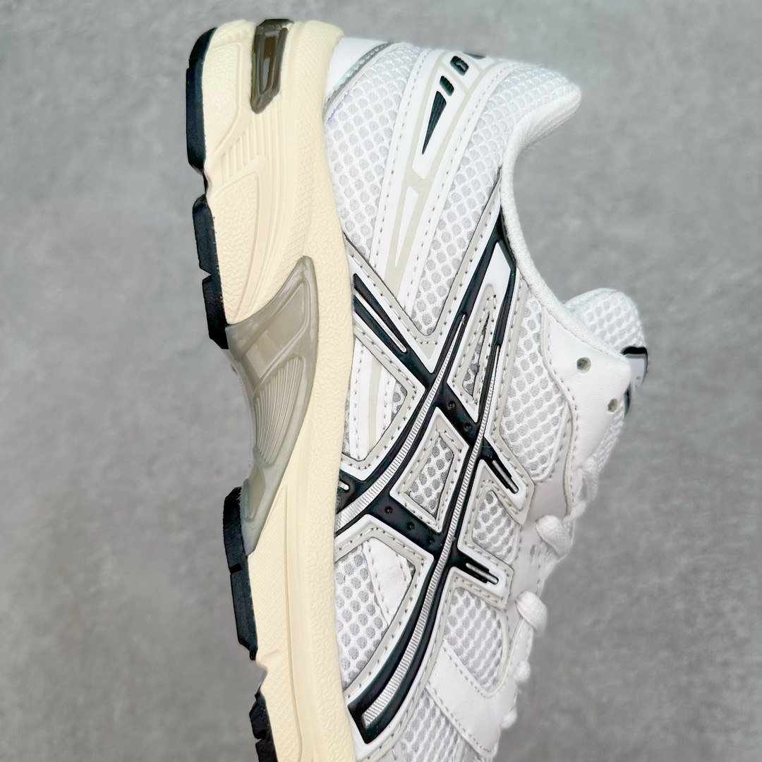 图片[6]-💰160 Asics Gel-1130 亚瑟士系列低帮复古休闲运动慢跑鞋 整双鞋在鞋面部分选用网眼布与皮革相互连接，在鞋面银色金属质感的线条中，ASICS 品牌标志性的虎爪 Logo 出现在鞋身侧面，既展现出复古美感，又加深了整双鞋的层次感。搭载着 Ortholite 鞋垫，之后再辅以 GEL 缓震胶中底和耐磨大底，在提升上脚舒适性的同时，在缓震脚感以及耐磨抓地力方面也能满足日常运动需求。尺码：36 37 37.5 38 39.5 40 40.5 41.5 42 42.5 43.5 44 45 编码：Bby2936030-运动鞋