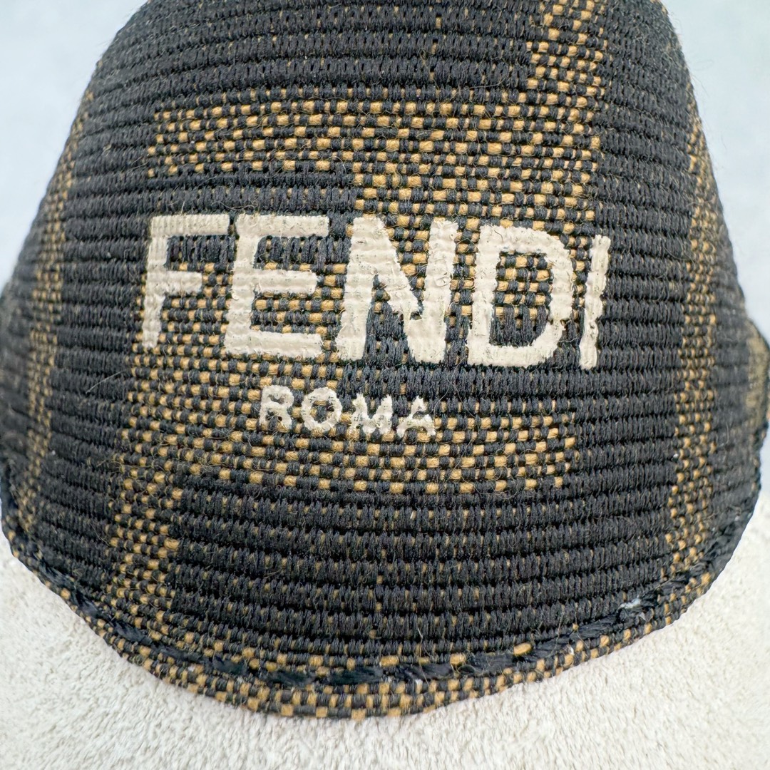 图片[11]-💰350 FENDI 芬迪 Match sneaters 低帮运动鞋 Fendi芬迪情侣款休闲鞋 独家定制 #全身20几个细节点全部做到一致还原 吊打市面所有版本 独家原装套装配件官方同源 渠道原装订单 全套专柜包装物及配件#鞋底嵌入核心防伪芯片感应装置 FENDI芬迪match最新爆款情侣款运动鞋板鞋原版购入 高工艺无缝细空胶技术，贴楦误差0.05mm,鞋底采用固特异内外锁死工艺，最大限度弯折永不开胶，原鞋一致效果环保无味 鞋面采用麂皮和皮革拼接组合 logo内里采用毛巾绒里 上脚超级柔软 轻便 舒适搭配卫衣 尺码：35 36 37 38 39 40 41 42 43 44 45 46 编码：Wby4936020-运动鞋