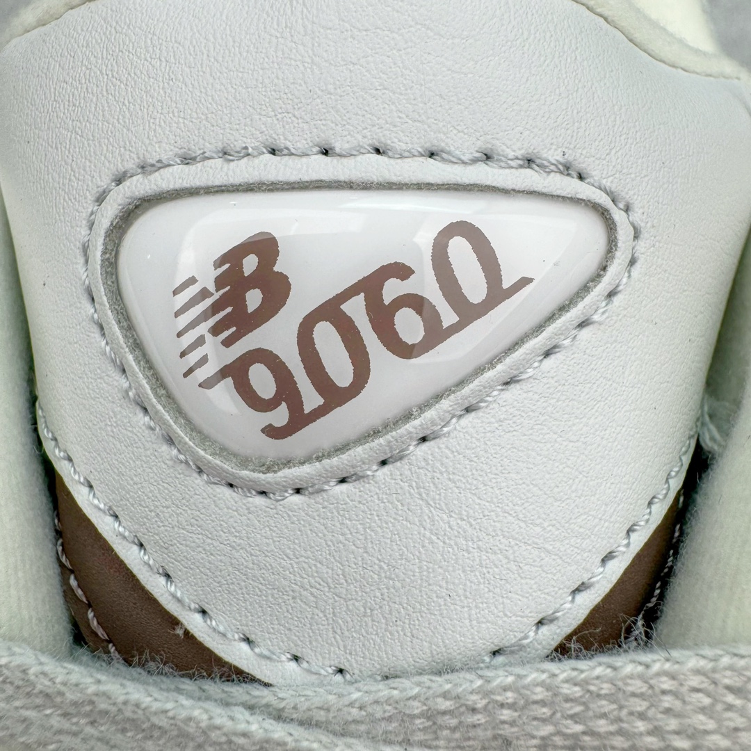 图片[11]-💰210 ＃AY纯原 New Balance NB9060系列 新百伦绒面革网布经典百搭防滑耐磨透气低帮生活休闲鞋 棕灰 U9060FNA 全套原楦原纸板原厂数据开发 进口三明治网面 原装进口翻毛皮料正确绒感卡色 正确中底拉帮中底网布细节 原厂标裁 带紫光防伪 定制后跟透明水晶模块 冲裁组合 大底贴合程度胶水上色把控完美 整洁度挑战全网艺术家 多道序QC把关品质完善 匠心打造 耗时两个月开发完成 工艺极其复杂难度可想而知 新开独立私模大底 全网唯一正确六层组合大底 高端零售专供产物 Size：36 37 37.5 38 38.5 39 40 40.5 41 42 42.5 43 44 45.5 46.5 编码：by2936080-运动鞋