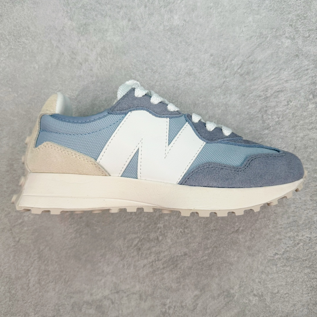 💰140 New Balance MS327 NB新百伦系列复古休闲运动慢跑鞋 #以更纯粹的复古风格设计打造的全新造型 侧身还以解构设计 将 N 字标志以做旧压花样式呈现 样式别具新意 而麂皮、冲孔皮革的塑造 则呈现出高级怀旧气质 也让鞋款在奢华时装风格与运动氛围之间达到了平衡 鞋身采用尼龙及猪巴革麂皮物料拼接构成 中底高弹PU材质及满丁防滑橡胶外底 尺码：36 37 37.5 38 38.5 39.5 40 40.5 41.5 42 42.5 43 44 45 编码：Fby2936010-运动鞋