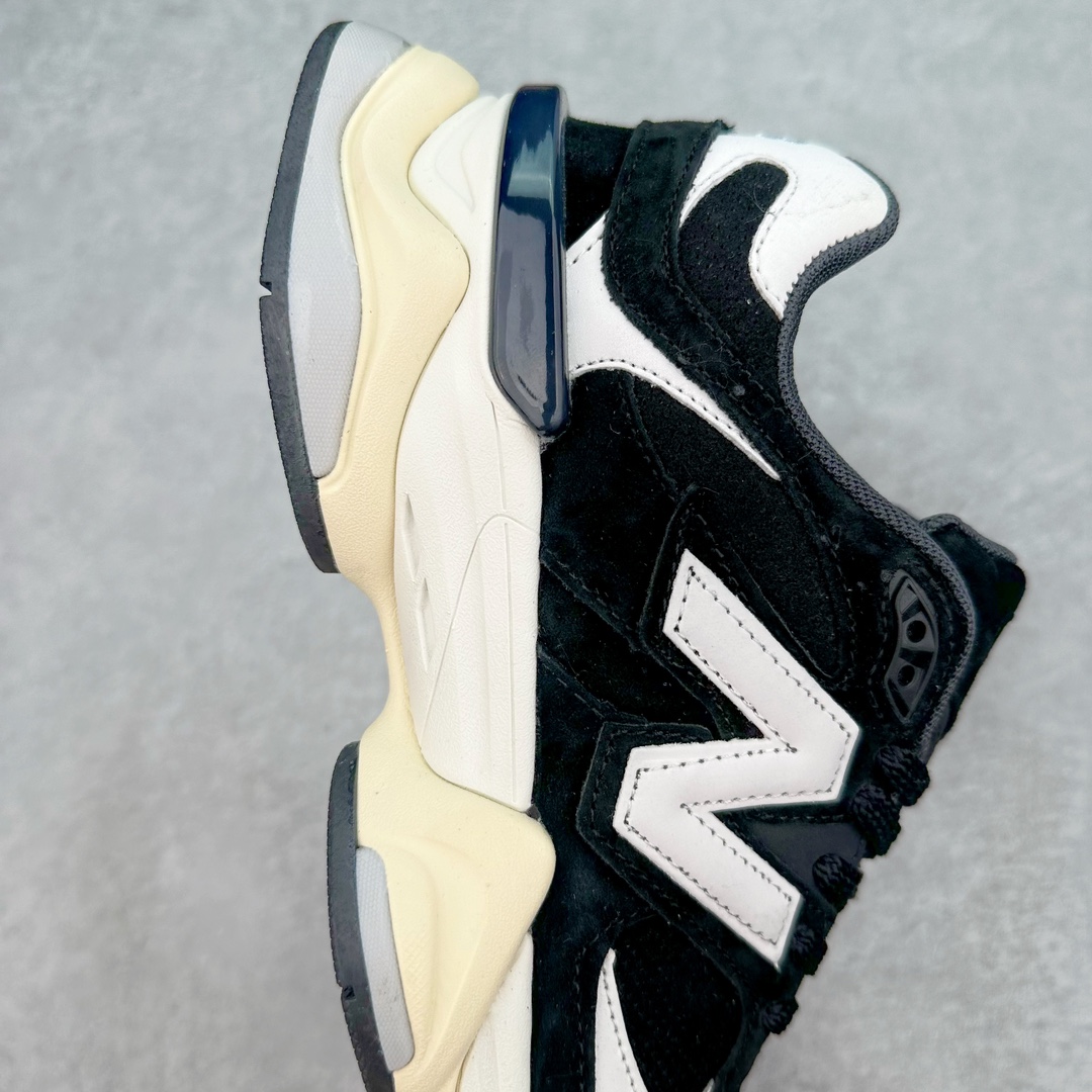 图片[6]-💰160 ＃福利特价‼New Balance NB9060系列 新百伦绒面革网布经典百搭防滑耐磨透气低帮生活休闲鞋 新百伦又带来了新鞋型 鞋身主体采用了类似 990 系列的设计风格 与传统复古慢跑鞋区别不大 最大的变化就是鞋底部分 在传统设计的中底外层 增加了多个分区的模块 圆润的线条设计与我们熟悉的 New Balance 风格截然不同 但与同样充满弧形线条的鞋面搭配 看起来毫无违和感 尺码：36-45 编码：Qby2936030-运动鞋