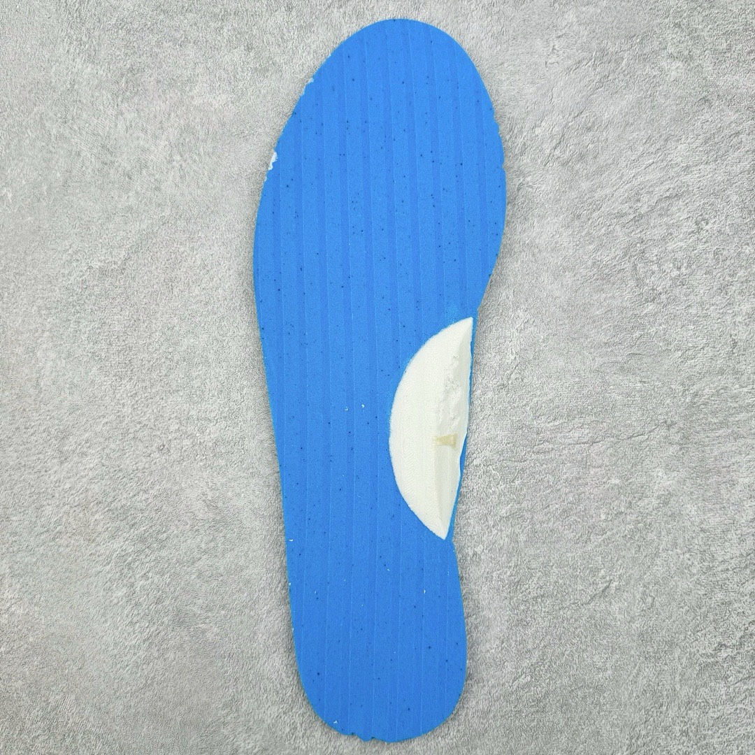 图片[21]-＃HK纯原 Asics Onitsuka Tiger MEXICO 66 亚瑟士鬼冢虎复古经典板鞋 市场最强版本 头层小羊皮加持 海外订单工厂出品 超成熟稳定的做工品控 原装全套纸板楦头开发 原汁原味 完美呈现版型 私模正确鞋底咬花纹路 一比一鞋头弧度高度鞋身弧度 绝不口嗨 细节品控鞋型随意秒杀市面 原档咬花纹路私模大底 一个单元有六个三角形 总体形拼接呈现花瓣状 官方四联吊牌 原装Ortholite轻量化鞋垫 原盒原配 质保卡 说明书 钢印防尘纸 纸板中底带钢印 乳胶组合鞋垫 支持全方位的对比专柜 产品从款式颜色造型上体现出追求舒适和细节的完美 鞋类更是推崇手工制作的严谨与完美 融舒适性与可穿性的设计风格 注重细节的完美和别致魅力 既保持稳重 又不失轻松的时尚感 尺码：36 37 37.5 38 39 39.5 40 40.5 41.5 42 42.5 43.5 44 45 46-选品中心