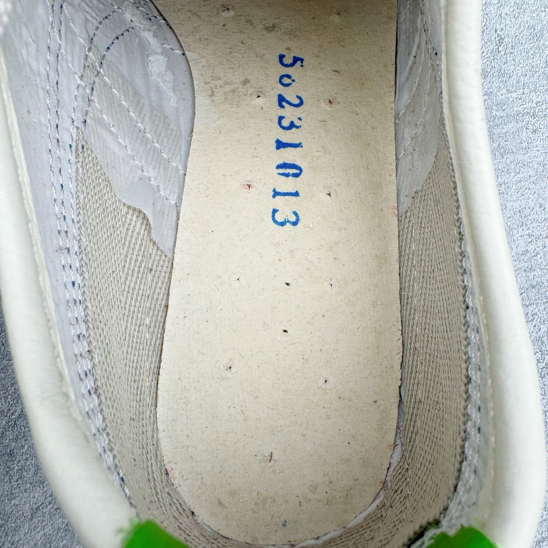 图片[19]-＃HK纯原 Asics Onitsuka Tiger MEXICO 66 亚瑟士鬼冢虎复古经典板鞋 市场最强版本 头层小羊皮加持 海外订单工厂出品 超成熟稳定的做工品控 原装全套纸板楦头开发 原汁原味 完美呈现版型 私模正确鞋底咬花纹路 一比一鞋头弧度高度鞋身弧度 绝不口嗨 细节品控鞋型随意秒杀市面 原档咬花纹路私模大底 一个单元有六个三角形 总体形拼接呈现花瓣状 官方四联吊牌 原装Ortholite轻量化鞋垫 原盒原配 质保卡 说明书 钢印防尘纸 纸板中底带钢印 乳胶组合鞋垫 支持全方位的对比专柜 产品从款式颜色造型上体现出追求舒适和细节的完美 鞋类更是推崇手工制作的严谨与完美 融舒适性与可穿性的设计风格 注重细节的完美和别致魅力 既保持稳重 又不失轻松的时尚感 尺码：36 37 37.5 38 39 39.5 40 40.5 41.5 42 42.5 43.5 44 45 46-选品中心