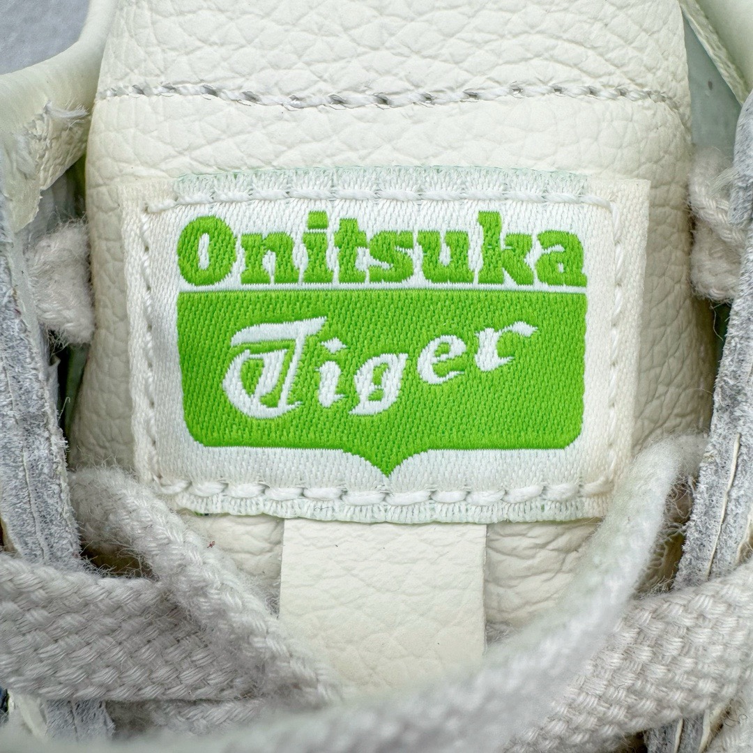 图片[16]-＃HK纯原 Asics Onitsuka Tiger MEXICO 66 亚瑟士鬼冢虎复古经典板鞋 市场最强版本 头层小羊皮加持 海外订单工厂出品 超成熟稳定的做工品控 原装全套纸板楦头开发 原汁原味 完美呈现版型 私模正确鞋底咬花纹路 一比一鞋头弧度高度鞋身弧度 绝不口嗨 细节品控鞋型随意秒杀市面 原档咬花纹路私模大底 一个单元有六个三角形 总体形拼接呈现花瓣状 官方四联吊牌 原装Ortholite轻量化鞋垫 原盒原配 质保卡 说明书 钢印防尘纸 纸板中底带钢印 乳胶组合鞋垫 支持全方位的对比专柜 产品从款式颜色造型上体现出追求舒适和细节的完美 鞋类更是推崇手工制作的严谨与完美 融舒适性与可穿性的设计风格 注重细节的完美和别致魅力 既保持稳重 又不失轻松的时尚感 尺码：36 37 37.5 38 39 39.5 40 40.5 41.5 42 42.5 43.5 44 45 46-选品中心