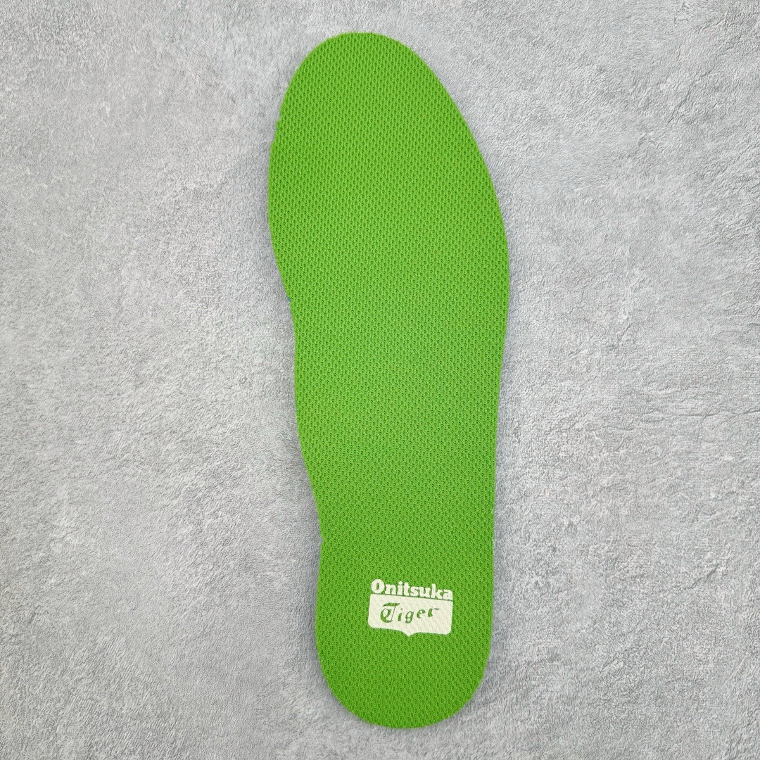 图片[21]-＃HK纯原 Asics Onitsuka Tiger MEXICO 66 亚瑟士鬼冢虎复古经典板鞋 市场最强版本 头层小羊皮加持 海外订单工厂出品 超成熟稳定的做工品控 原装全套纸板楦头开发 原汁原味 完美呈现版型 私模正确鞋底咬花纹路 一比一鞋头弧度高度鞋身弧度 绝不口嗨 细节品控鞋型随意秒杀市面 原档咬花纹路私模大底 一个单元有六个三角形 总体形拼接呈现花瓣状 官方四联吊牌 原装Ortholite轻量化鞋垫 原盒原配 质保卡 说明书 钢印防尘纸 纸板中底带钢印 乳胶组合鞋垫 支持全方位的对比专柜 产品从款式颜色造型上体现出追求舒适和细节的完美 鞋类更是推崇手工制作的严谨与完美 融舒适性与可穿性的设计风格 注重细节的完美和别致魅力 既保持稳重 又不失轻松的时尚感 尺码：36 37 37.5 38 39 39.5 40 40.5 41.5 42 42.5 43.5 44 45 46-选品中心