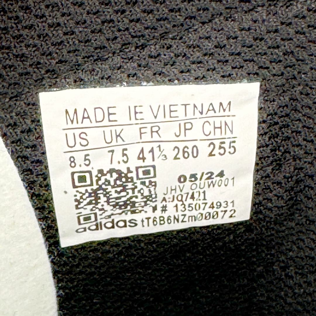 图片[10]-＃纯原 AD Gazelle Beach Slide\\\”Core Black/White\\\”羚羊海滩系列经典沙滩百搭休闲运动拖鞋“黑白”JQ7421 采用环保牛巴磨砂革鞋面材质 双层组合轻量鞋床#耐磨EVA材质压模大底 尺码： 36-45-选品中心