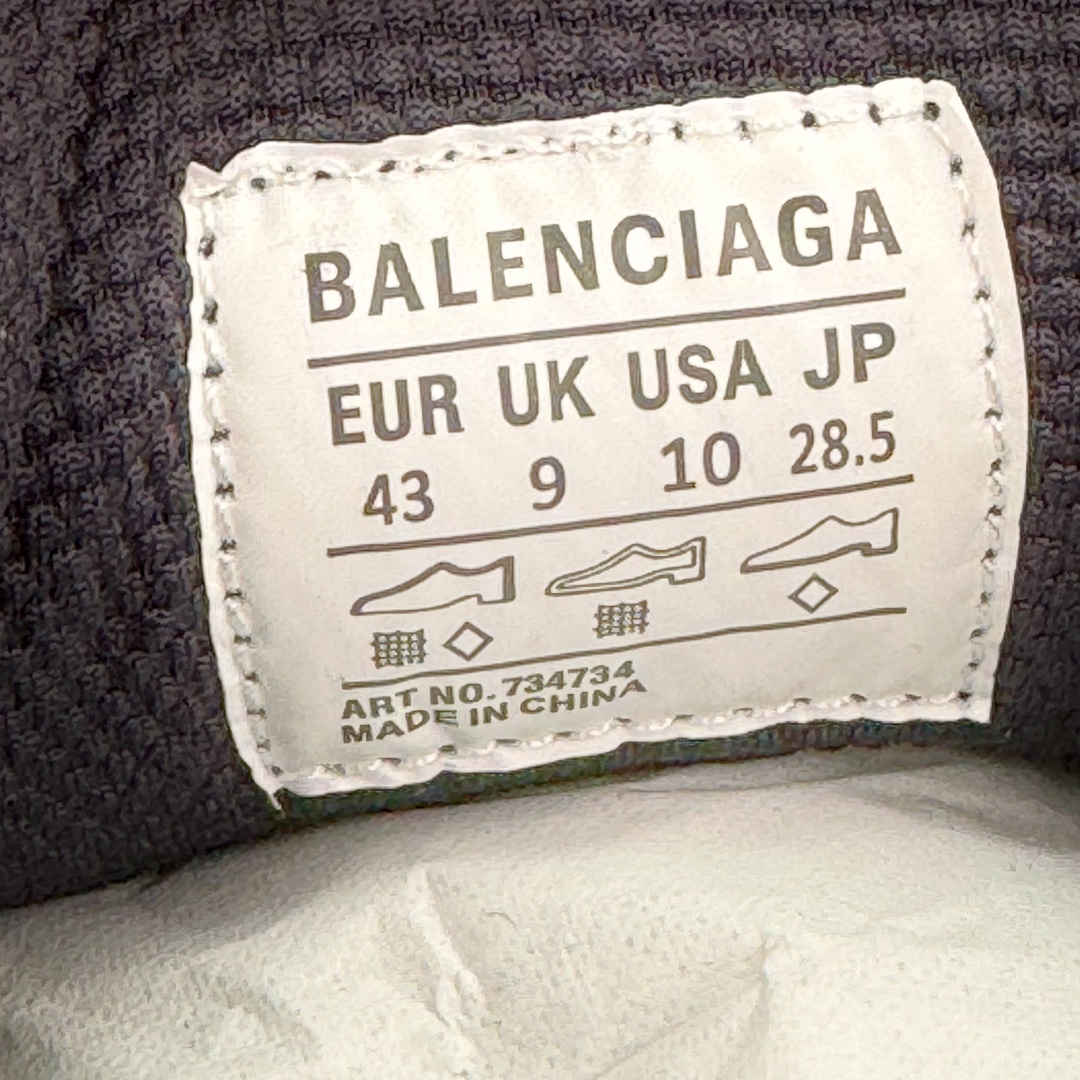 图片[11]-💰320 ＃XA BALENCIAGA 3XL Sneakers 巴黎世家十代网布系带低帮走秀复古老爹鞋 全套原纸板楦头开发 最原汁原味的灵魂版型 全鞋荧光划线卡点 胶水把控整洁度追求极致完美 每一双都是工艺品 多重QC质检 超越公司货的品控标准 实实在在的免检产品 原盒原配 正确字体电绣 粗细、位置、大小正确 侧边TPU 透气孔匹配意产原版 正确分离大底 TPU软底 原版一致大底LOGO 立体感十足 原厂皮料水洗做旧 采购原厂网纱 不含皮革 网布材料和聚氨酯 磨损效果 鞋头边缘和后帮 Balenciaga 徽标 鞋面和后跟凸印尺码 鞋舌 3XL 橡胶品牌标识和反光细节 鞋帮拉袢和鞋舌拉祥 配反光细节 备用鞋带在鞋履前侧 可在穿着前取下 便于不同造型搭配 正常尺码 尺码：35 36 37 38 39 40 41 42 43 44 45 46 编码：by3936090-运动鞋