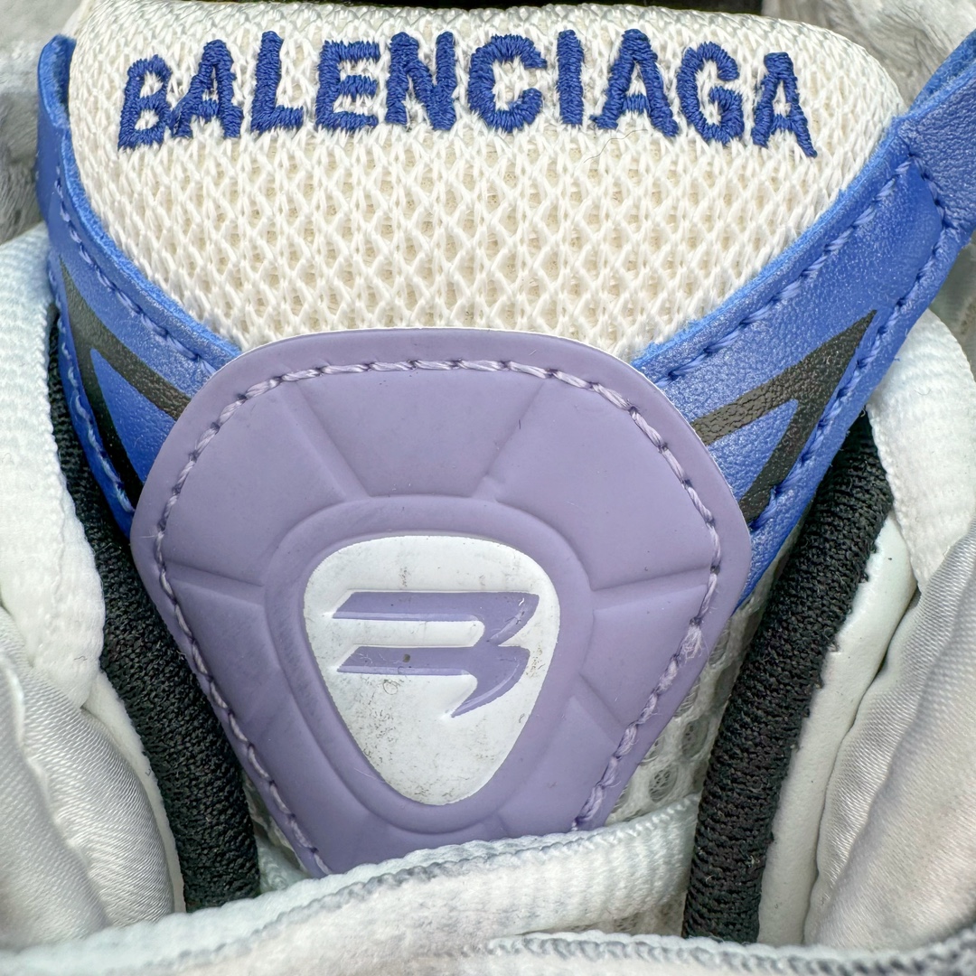 图片[10]-💰460 ＃VG零售版 BALENCIAGA Runner Sneaker 巴黎世家七代慢跑系列低帮复古野跑潮流运动鞋老爹鞋 尼龙和网布材质 磨损效果 鞋头边缘印有尺码 背面浮印尺码 外侧印有跑者徽标 鞋舌刺绣 Balenciaga 品牌标识 鞋跟背面 Balenciaga品牌标识 材质采用65%聚氨酯、35%聚酯纤维 全新 Runner 鞋型轮廓借鉴于 2000 年初的复古线条 搭载大网眼面料制成鞋面基础，由粉色、白色尼龍与橡胶质地覆盖鞋面诠释线条感 当中透过几道手缝线与折损痕更是精准的掌握历经时间淬炼的破旧痕迹 延续其手法至鞋领、鞋跟、鞋带、中底等部分均饰有破损及脏污之貌 尤其是鞋领处与鞋带孔眼条更是采用不规则做旧技术将内容物泡棉随机露出 尺码：35 36 37 38 39 40 41 42 43 44 45 46 编码：by5936030-运动鞋