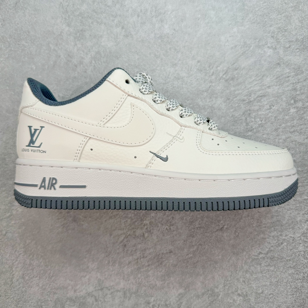 💰240 NK Air Force 1´07 Low 空军一号低帮百搭休闲运动板鞋 XZ6188-006 柔软、弹性十足的缓震性能和出色的中底设计 横跨复古与现代的外型结合 造就出风靡全球 三十多年的Force 1 直到今天还深受青睐 SIZE：36 36.5 37.5 38 38.5 39 40 40.5 41 42 42.5 43 44 44.5 45 编码：Mby3936010-运动鞋