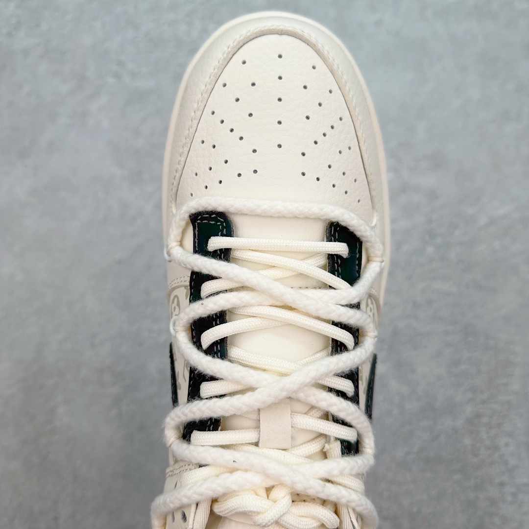 图片[4]-NK Dunk Low 定制配色 SJ2068-260 大厂出品 极力推荐 原装头层材料 独家版型蒸餾加工帶來的是更好的视觉和脚感体验大厂纯原品质出货 清洁度 电绣工艺 皮料切割干净无任何毛边 细节完美 尺码：36 36.5 37.5 38 38.5 39 40 40.5 41 42 42.5 43 44 44.5 45 46 47.5-选品中心