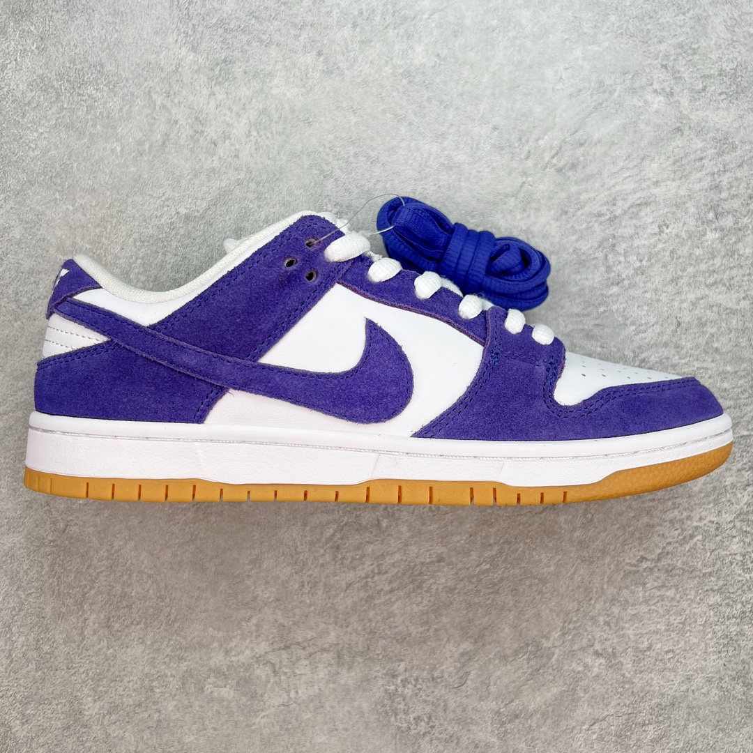 💰190 ＃K1 NK SB Dunk Low Pro 白紫生胶 DV5464-500 全新支线性价比拉满 迎合行情定价 正确头层皮料 细节均购入原鞋校对开发 全套原纸板楦头加持 细节品控鞋型稳定 独家私模官方最新原厂磨具打造大底 鞋头坡度极致还原 原盒原配 玻璃冲刀 超高清洁度 全鞋零毛边皮料切割 正确中底布背胶中底布拉帮走线 SIZE：36 36.5 37.5 38 38.5 39 40 40.5 41 42 42.5 43 44 44.5 45 46 编码：by2936060-运动鞋