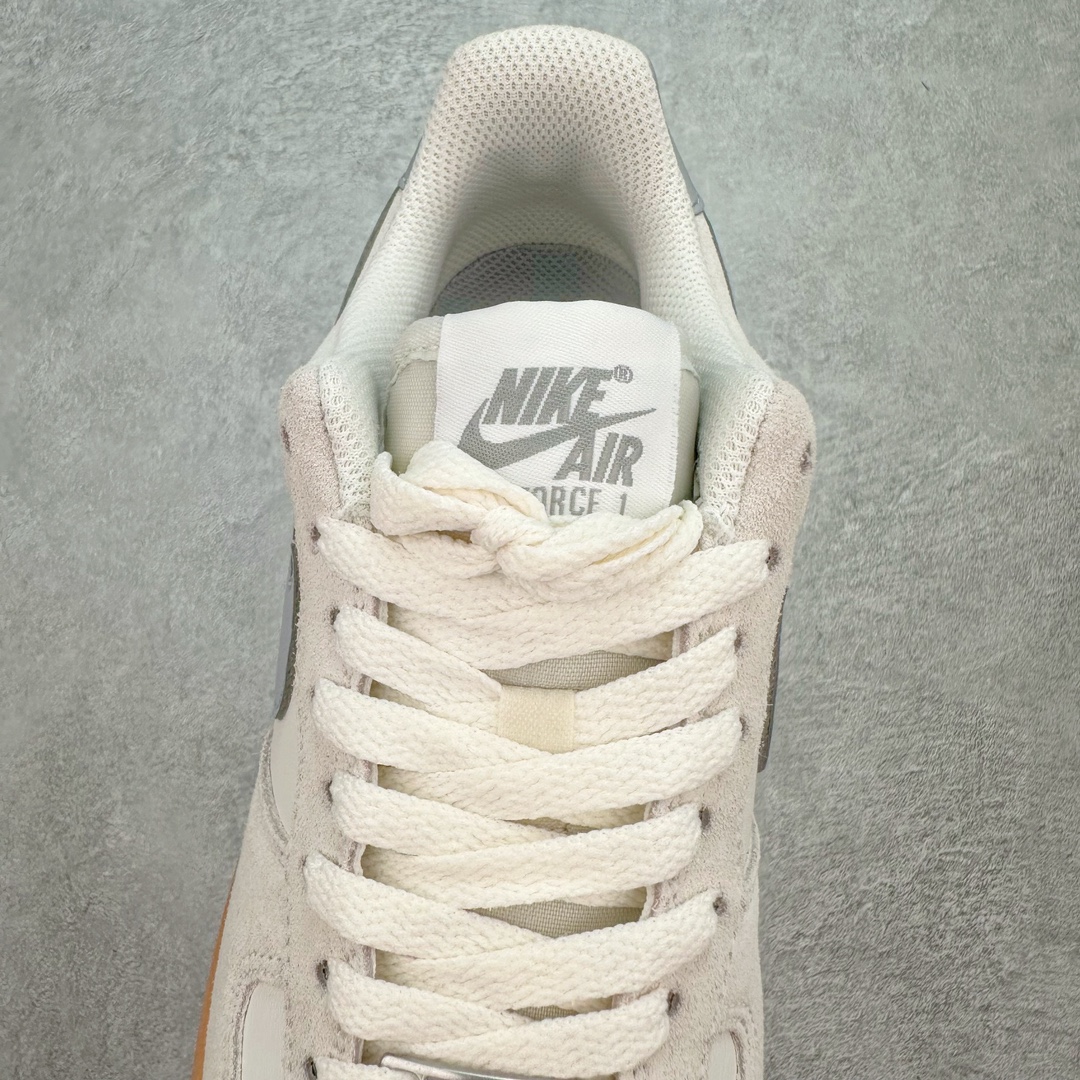 图片[5]-💰180 NK Air Force 1´07 Low 空军一号低帮百搭休闲运动板鞋 FQ8714-002 柔软、弹性十足的缓震性能和出色的中底设计 横跨复古与现代的外型结合 造就出风靡全球 三十多年的Force 1 直到今天还深受青睐 SIZE：36 36.5 37.5 38 38.5 39 40 40.5 41 42 42.5 43 44 44.5 45 编码：Mby2936050-运动鞋