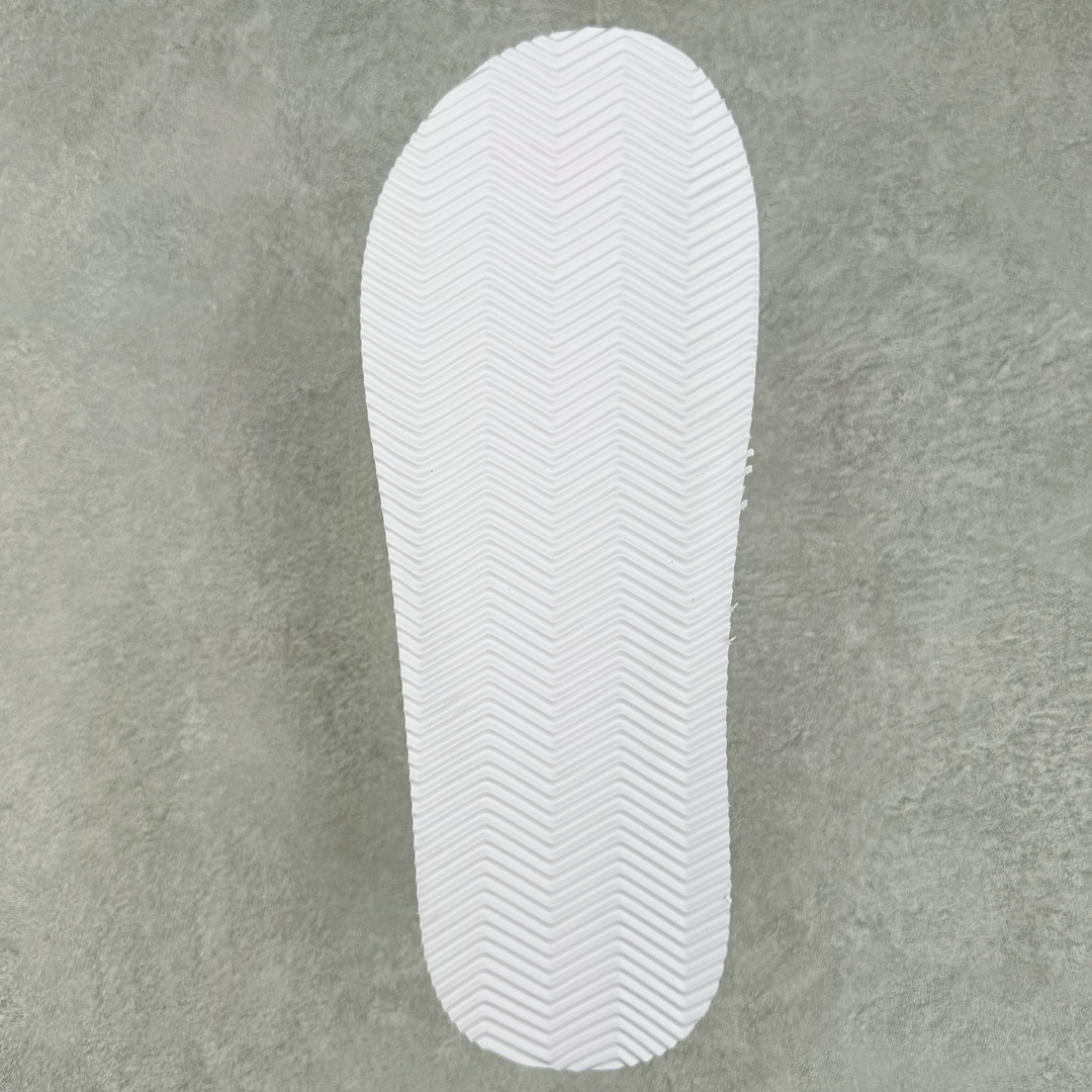 图片[9]-＃纯原 AD Gazelle Beach Slide 羚羊海滩系列经典沙滩百搭休闲运动拖鞋“红白”JQ7424 采用环保牛巴磨砂革鞋面材质 双层组合轻量鞋床#耐磨EVA材质压模大底 尺码： 36-45-选品中心