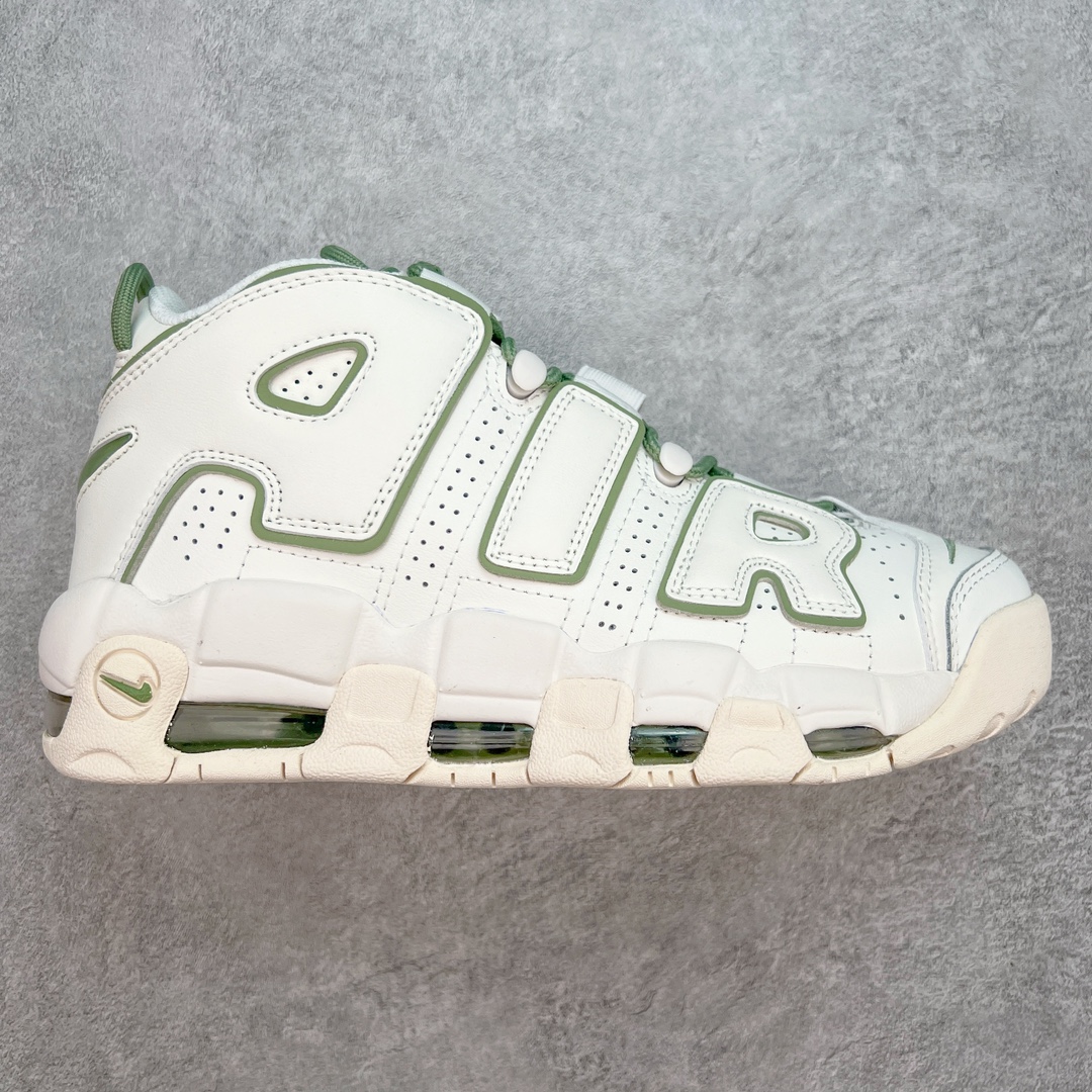 💰240 ＃CK纯原 NK Air More Uptempo ’96 OG 皮蓬大AIR复古篮球鞋 FQ8211-100 以流行于街头的涂鸦文化为设计灵感 整体的设计风格夸张而充满魅力 厚实而充满质感的皮质鞋面两侧印刻了一对巨大的字母“AIR”独特炫酷的外观惊艳无比 SIZE：36 36.5 37.5 38 38.5 39 40 40.5 41 42 42.5 43 44 44.5 45 46 编码：by3936010-运动鞋