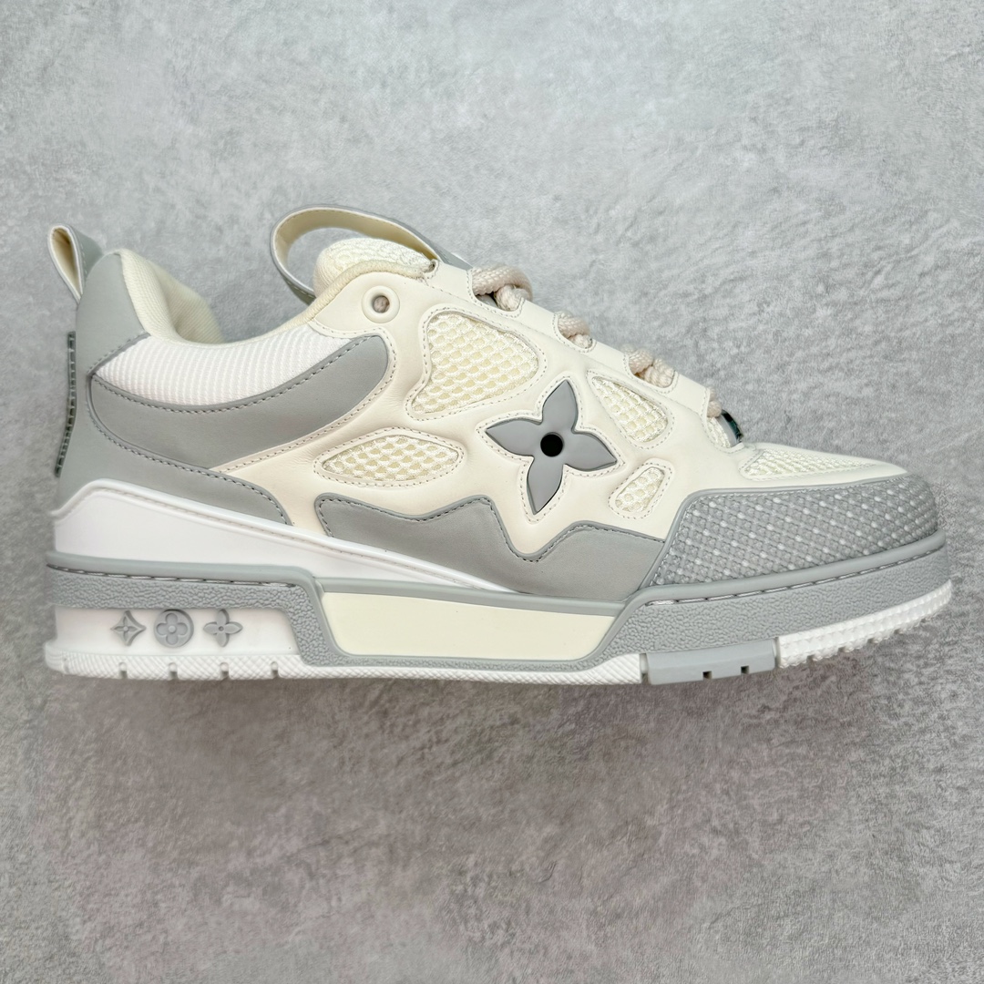 💰430 lv Trainer Maxi 小胖丁系列面包鞋 驴牌23S时尚走秀款 原版购入开发历时半年开发打造 原版完美楦型 多次调试 达到还原99% 鞋面独家订制细柔小牛皮 厚实织物鞋带 独家私模超轻TPU大底 原配扣子串珠 正确原装黄色鞋盒 正确中底印花 鞋面印花3D高频深度立体 全鞋电脑针车 紧密相连 针距密度一致 皮面裁剪部位 统一油边封口工艺 备受瞩目火热面包鞋再次拉满流量 各地网红上脚 立体饱满的彩色面包鞋身 超大版型重新诠释了 Virgil Abloh大热lv运动时装鞋 完美增高5CM Size 36 37 38 39 40 41 42 43 44 45 编码：Fby5936000-运动鞋