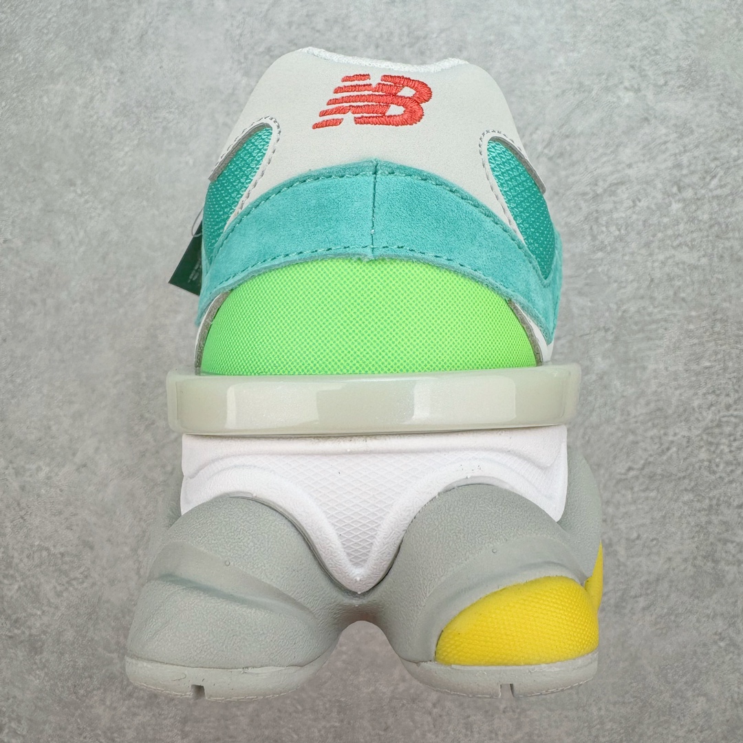 图片[8]-💰210 ＃AY纯原 New Balance NB9060系列 新百伦绒面革网布经典百搭防滑耐磨透气低帮生活休闲鞋 联名白绿 U9060DBT 全套原楦原纸板原厂数据开发 进口三明治网面 原装进口翻毛皮料正确绒感卡色 正确中底拉帮中底网布细节 原厂标裁 带紫光防伪 定制后跟透明水晶模块 冲裁组合 大底贴合程度胶水上色把控完美 整洁度挑战全网艺术家 多道序QC把关品质完善 匠心打造 耗时两个月开发完成 工艺极其复杂难度可想而知 新开独立私模大底 全网唯一正确六层组合大底 高端零售专供产物 Size：36 37 37.5 38 38.5 39 40 40.5 41 42 42.5 43 44 45.5 46.5 编码：by2936080-运动鞋