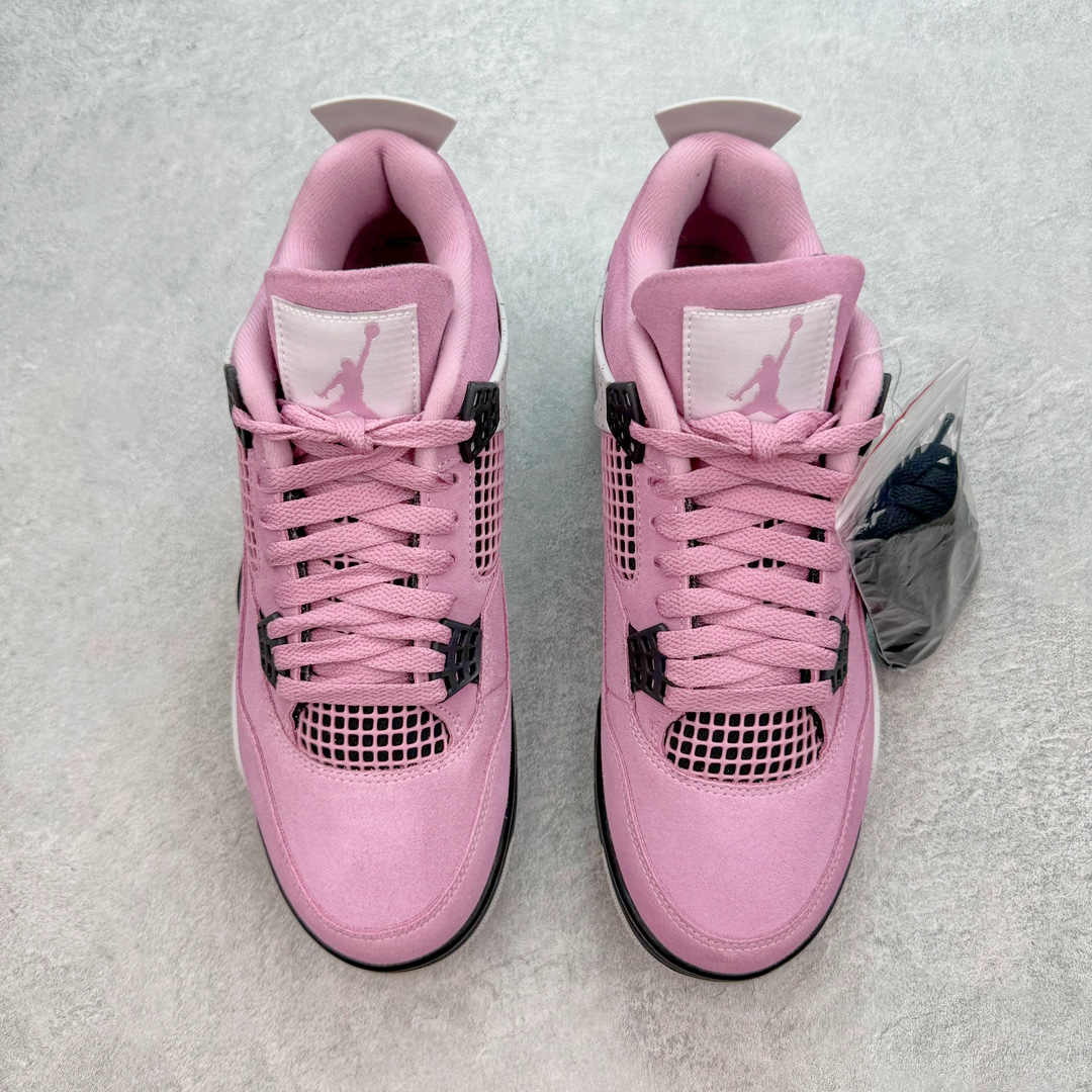 图片[2]-💰440 ＃GX Air Jordan AJ4 WMNS \”Orchid\” 猛男粉 AQ9129-501 圈内最强四代 独家外贸特供尺码含 45.5 49.5 50.5 耗时半年巨作 全套原纸板楦头开发 原厂特供皮料加持 确保原汁原味 完美呈现四代版型 一比一鞋头弧度高度鞋身弧度 数据细节工艺流程均保持原鞋一致 原厂TPU网格鞋带扣 正确内里网布 菱角分明不变形无多余毛边 柔软性质感一致于原鞋 市场唯一原厂鞋扣模具 背面可见隐藏注塑口 原厂织唛标 原厂飞人电绣工艺 尾指中部跳三针 独家绑鞋带手法 印刷中底布 四线拉帮 米色美纹纸贴合固定 进口港宝加持 后跟自然饱满 全鞋荧光划线卡点 追求极致完美 每一双都是工艺品 多重QC质检 超越公司货的品控标准 实实在在的免检产品 尺码：40 40.5 41 42 42.5 43 44 44.5 45 45.5 46 47.5 48.5 49.5 50.5 编码：by5936010-运动鞋