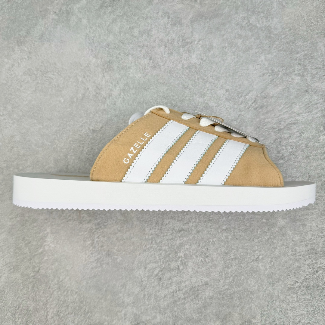 ＃纯原 AD Gazelle Beach Slide 羚羊海滩系列经典沙滩百搭休闲运动拖鞋“卡其白”JQ7422 采用环保牛巴磨砂革鞋面材质 双层组合轻量鞋床#耐磨EVA材质压模大底 尺码： 36-45-选品中心