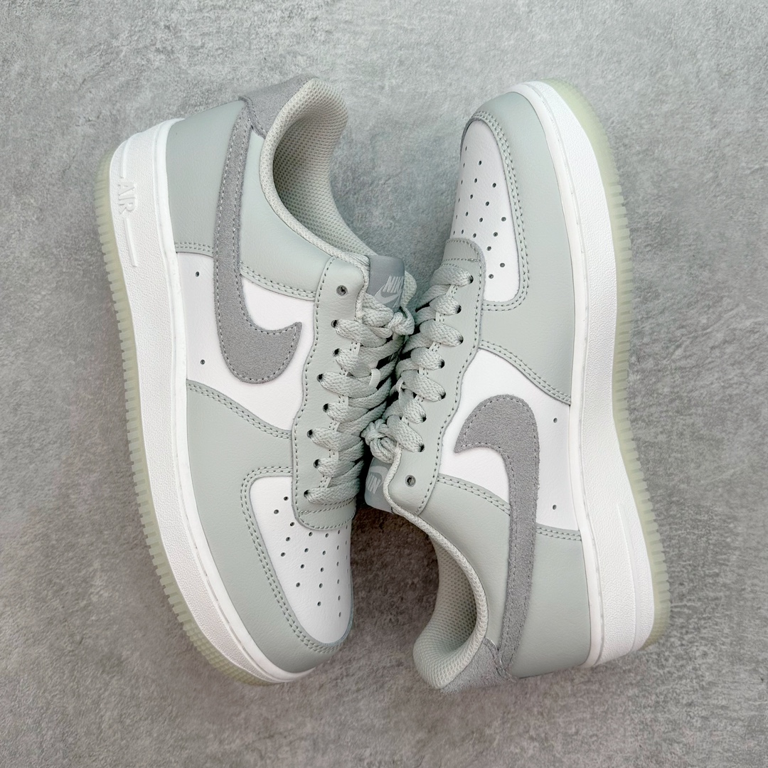 图片[3]-💰180 NK Air Force 1´07 Low 空军一号低帮百搭休闲运动板鞋 HQ1176-222 柔软、弹性十足的缓震性能和出色的中底设计 横跨复古与现代的外型结合 造就出风靡全球 三十多年的Force 1 直到今天还深受青睐 SIZE：36 36.5 37.5 38 38.5 39 40 40.5 41 42 42.5 43 44 44.5 45 编码：Mby2936050-运动鞋