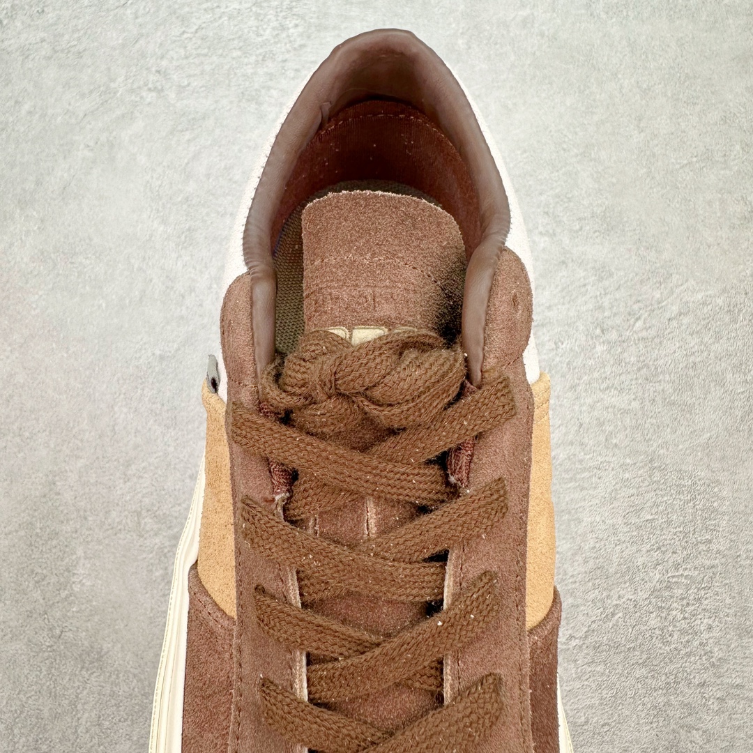 图片[5]-💰160 Carhartt WIP x Converse One Star 匡威卡哈特联名 棕白拼接 此次联名双方将经典设计与传统材质相结合，打造特别版CTAS Pro Hi与One Star Academy Pro，带来别具匠心的鞋款细节。三片式的拼接鞋面，搭配Carhartt WIP标志性的棕调工装配色，辅以灵感源自裤装的三重缝线设计，将简朴的工艺美学刻入经典鞋款，同时搭载专业的滑板鞋性能，在街头演绎自我风格。货号：A09656C 尺码：35 36 36.5 37 37.5 38 39 39.5 40 41 41.5 42 42.5 43 44 编码：by2936030-运动鞋