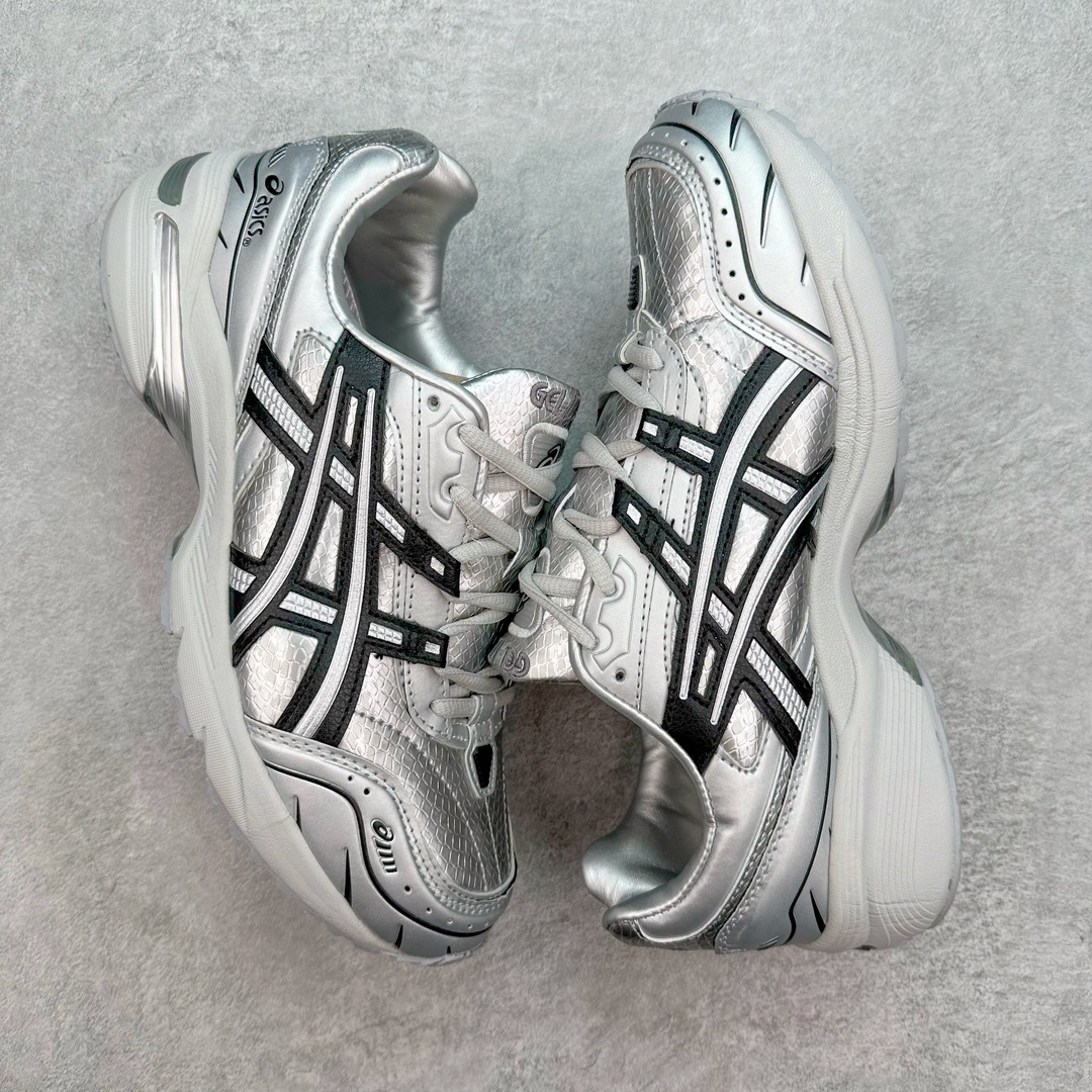 图片[3]-ASICS Tiger GEL-1090V2 系列亚瑟士低帮户外风休闲运动跑步鞋 早在 2019 年 ASICS 就推出了流行的 2004 GEL-1090 的新版本 该产品因其复古外观和舒适的造型而被推向现代街头服饰 现在ASICS 以时下流行的运动美学改造鞋款 以对跑步者的新诠释打造全新 GEL-1090 v2 在新版本中 ASICS 专注于日常衣橱的采用 将优质绒面革和柔软皮革的毛绒组合拼凑在运动鞋的覆盖层上 以柔和的配色为重点，新运动鞋的改良美学为 2019 年发布的 GEL-1090 的金属色调提供了一种简约的选择 然而 它曾经受到运动员广泛喜爱的流线型轮廓在新型号中保持不变 将舒适性和多功能性保持在设计的核心 这款运动鞋还保留了网眼鞋身 确保透气性 圆形鞋带确保贴合 在原版的新进展中 该品牌使用 GEL 系列的最新技术开发更新了运动鞋的外观 简约之选 新运动鞋的改良美学 尺码：36 37 37.5 38 39 39.5 40 40.5 41.5 42 42.5 43.5 44 44.5 45-选品中心