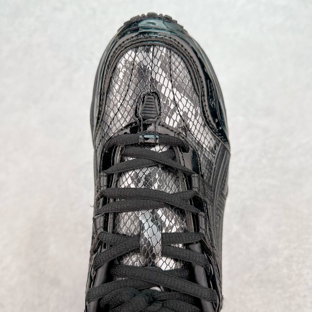 图片[4]-ASICS Tiger GEL-1090V2 系列亚瑟士低帮户外风休闲运动跑步鞋 早在 2019 年 ASICS 就推出了流行的 2004 GEL-1090 的新版本 该产品因其复古外观和舒适的造型而被推向现代街头服饰 现在ASICS 以时下流行的运动美学改造鞋款 以对跑步者的新诠释打造全新 GEL-1090 v2 在新版本中 ASICS 专注于日常衣橱的采用 将优质绒面革和柔软皮革的毛绒组合拼凑在运动鞋的覆盖层上 以柔和的配色为重点，新运动鞋的改良美学为 2019 年发布的 GEL-1090 的金属色调提供了一种简约的选择 然而 它曾经受到运动员广泛喜爱的流线型轮廓在新型号中保持不变 将舒适性和多功能性保持在设计的核心 这款运动鞋还保留了网眼鞋身 确保透气性 圆形鞋带确保贴合 在原版的新进展中 该品牌使用 GEL 系列的最新技术开发更新了运动鞋的外观 简约之选 新运动鞋的改良美学 尺码：36 37 37.5 38 39 39.5 40 40.5 41.5 42 42.5 43.5 44 44.5 45-选品中心