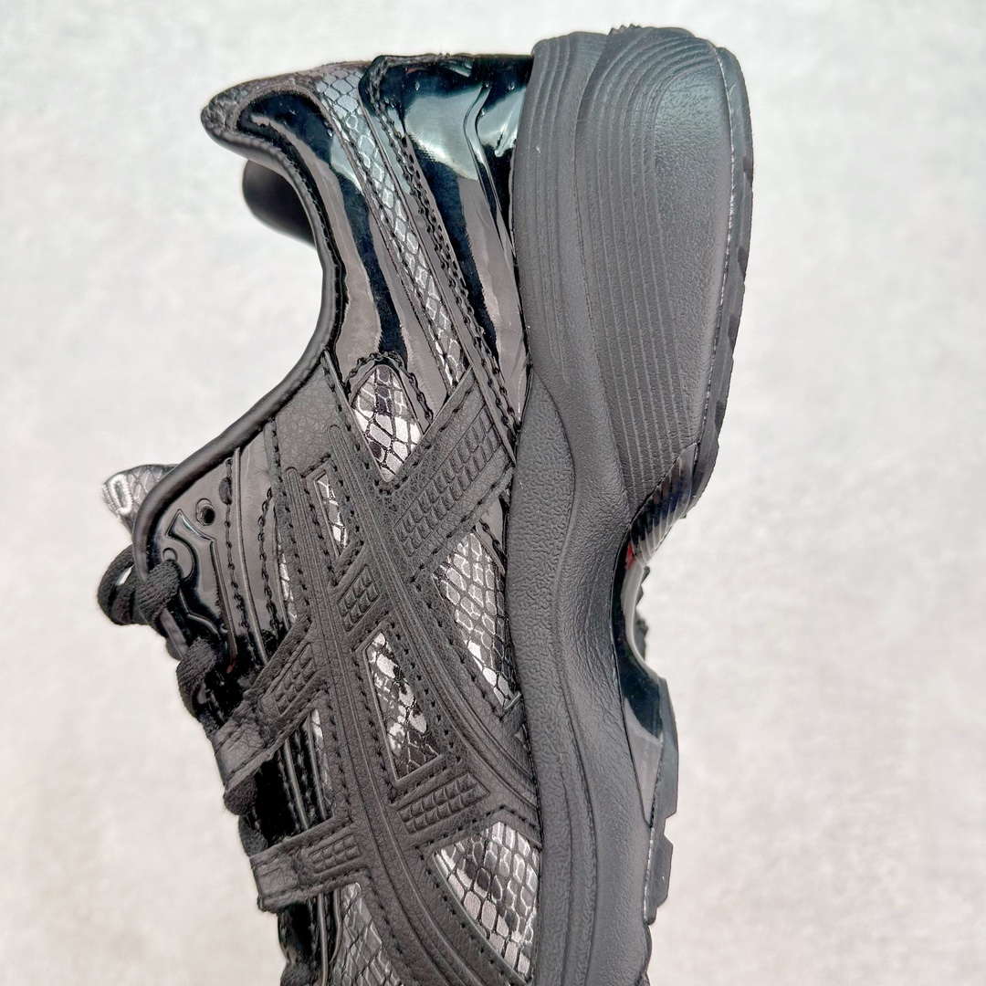 图片[7]-ASICS Tiger GEL-1090V2 系列亚瑟士低帮户外风休闲运动跑步鞋 早在 2019 年 ASICS 就推出了流行的 2004 GEL-1090 的新版本 该产品因其复古外观和舒适的造型而被推向现代街头服饰 现在ASICS 以时下流行的运动美学改造鞋款 以对跑步者的新诠释打造全新 GEL-1090 v2 在新版本中 ASICS 专注于日常衣橱的采用 将优质绒面革和柔软皮革的毛绒组合拼凑在运动鞋的覆盖层上 以柔和的配色为重点，新运动鞋的改良美学为 2019 年发布的 GEL-1090 的金属色调提供了一种简约的选择 然而 它曾经受到运动员广泛喜爱的流线型轮廓在新型号中保持不变 将舒适性和多功能性保持在设计的核心 这款运动鞋还保留了网眼鞋身 确保透气性 圆形鞋带确保贴合 在原版的新进展中 该品牌使用 GEL 系列的最新技术开发更新了运动鞋的外观 简约之选 新运动鞋的改良美学 尺码：36 37 37.5 38 39 39.5 40 40.5 41.5 42 42.5 43.5 44 44.5 45-选品中心