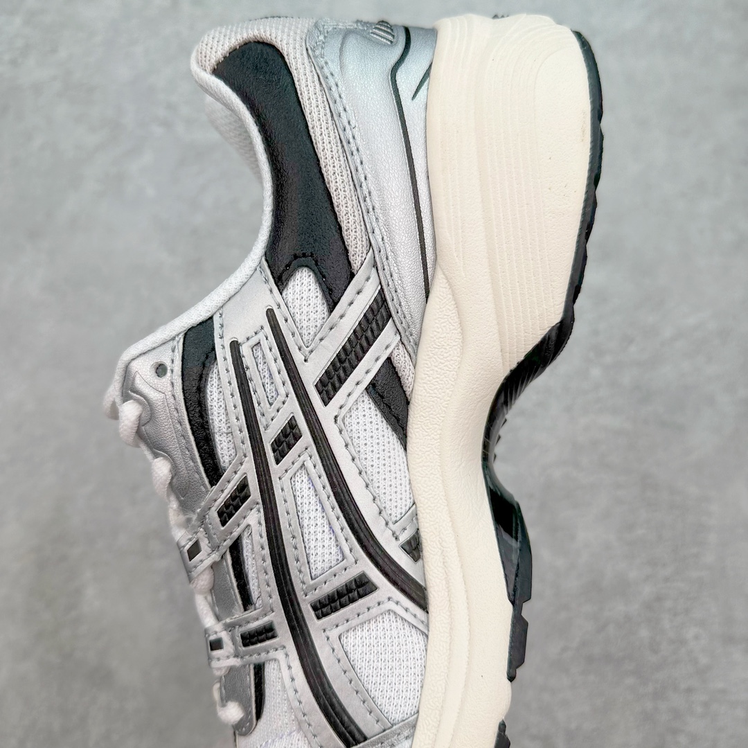 图片[7]-ASICS Tiger GEL-1090V2 系列亚瑟士低帮户外风休闲运动跑步鞋 早在 2019 年 ASICS 就推出了流行的 2004 GEL-1090 的新版本 该产品因其复古外观和舒适的造型而被推向现代街头服饰 现在ASICS 以时下流行的运动美学改造鞋款 以对跑步者的新诠释打造全新 GEL-1090 v2 在新版本中 ASICS 专注于日常衣橱的采用 将优质绒面革和柔软皮革的毛绒组合拼凑在运动鞋的覆盖层上 以柔和的配色为重点，新运动鞋的改良美学为 2019 年发布的 GEL-1090 的金属色调提供了一种简约的选择 然而 它曾经受到运动员广泛喜爱的流线型轮廓在新型号中保持不变 将舒适性和多功能性保持在设计的核心 这款运动鞋还保留了网眼鞋身 确保透气性 圆形鞋带确保贴合 在原版的新进展中 该品牌使用 GEL 系列的最新技术开发更新了运动鞋的外观 简约之选 新运动鞋的改良美学 尺码：36 37 37.5 38 39 39.5 40 40.5 41.5 42 42.5 43.5 44 44.5 45-选品中心