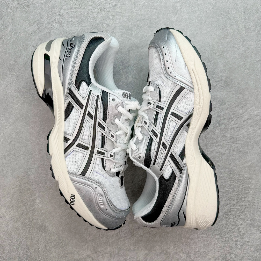 图片[3]-ASICS Tiger GEL-1090V2 系列亚瑟士低帮户外风休闲运动跑步鞋 早在 2019 年 ASICS 就推出了流行的 2004 GEL-1090 的新版本 该产品因其复古外观和舒适的造型而被推向现代街头服饰 现在ASICS 以时下流行的运动美学改造鞋款 以对跑步者的新诠释打造全新 GEL-1090 v2 在新版本中 ASICS 专注于日常衣橱的采用 将优质绒面革和柔软皮革的毛绒组合拼凑在运动鞋的覆盖层上 以柔和的配色为重点，新运动鞋的改良美学为 2019 年发布的 GEL-1090 的金属色调提供了一种简约的选择 然而 它曾经受到运动员广泛喜爱的流线型轮廓在新型号中保持不变 将舒适性和多功能性保持在设计的核心 这款运动鞋还保留了网眼鞋身 确保透气性 圆形鞋带确保贴合 在原版的新进展中 该品牌使用 GEL 系列的最新技术开发更新了运动鞋的外观 简约之选 新运动鞋的改良美学 尺码：36 37 37.5 38 39 39.5 40 40.5 41.5 42 42.5 43.5 44 44.5 45-选品中心