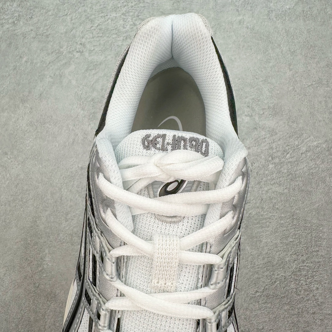 图片[5]-ASICS Tiger GEL-1090V2 系列亚瑟士低帮户外风休闲运动跑步鞋 早在 2019 年 ASICS 就推出了流行的 2004 GEL-1090 的新版本 该产品因其复古外观和舒适的造型而被推向现代街头服饰 现在ASICS 以时下流行的运动美学改造鞋款 以对跑步者的新诠释打造全新 GEL-1090 v2 在新版本中 ASICS 专注于日常衣橱的采用 将优质绒面革和柔软皮革的毛绒组合拼凑在运动鞋的覆盖层上 以柔和的配色为重点，新运动鞋的改良美学为 2019 年发布的 GEL-1090 的金属色调提供了一种简约的选择 然而 它曾经受到运动员广泛喜爱的流线型轮廓在新型号中保持不变 将舒适性和多功能性保持在设计的核心 这款运动鞋还保留了网眼鞋身 确保透气性 圆形鞋带确保贴合 在原版的新进展中 该品牌使用 GEL 系列的最新技术开发更新了运动鞋的外观 简约之选 新运动鞋的改良美学 尺码：36 37 37.5 38 39 39.5 40 40.5 41.5 42 42.5 43.5 44 44.5 45-选品中心