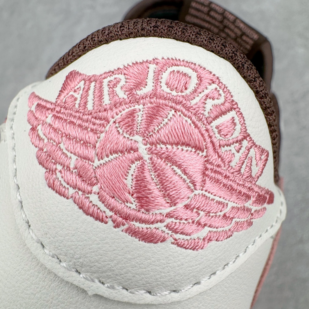 图片[13]-💰190 ＃KZ Travis Scott x Air Jordan AJ1 Low OG SP TS联名倒钩低帮 白棕粉 DZ4137-206 毫无疑问市场中端王者 耗时半年巨作 全套原纸板楦头开发 确保原汁原味 完美呈现倒钩版型 原档案转印油墨一体 东莞原厂磨具大底独家尺码35.5 48.5 一码一磨具拒绝假半码 此版本只针对中端市场 皮料材质有所更替 其他数据细节工艺流程均保持一致 绝不口嗨 细节品控鞋型随意秒杀市面3XX 4XX 原盒原配 外盒透明胶套 内侧字体 工整带凹凸感 原厂拉帮工艺 针距密度一致 后跟弧度收口自然不对折 极致一眼正品既视感 进口玻璃冲刀皮料裁剪零毛边 承诺百分百一致原鞋 全鞋电脑针车工艺 进口港宝加持 后跟自然饱满 全鞋荧光划线卡点 追求极致完美 每一双都是工艺品 多重QC质检 超越公司货的品控标准 实实在在的免检产品 SIZE：35.5 36 36.5 37.5 38 38.5 39 40 编码：by2936060-运动鞋