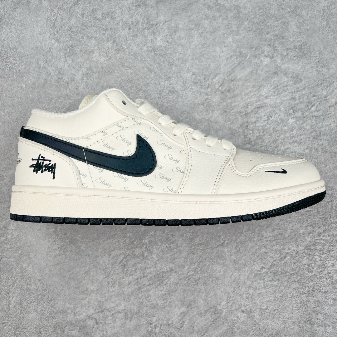 💰250 TS x Air Jordan AJ1 Low 倒钩低帮联名定制配色 SJ9950-008 原厂内置气垫魔块 A模大底 头层小牛皮 鞋舌AJ原厂专用牛津布+AJ专用反口珍珠布+原厂无杂质高弹内里海棉+特殊封边弹力鞋带 SIZE：36 36.5 37.5 38 38.5 39 40 40.5 41 42 42.5 43 44 44.5 45 46 47.5 编码：Dby3936020-运动鞋