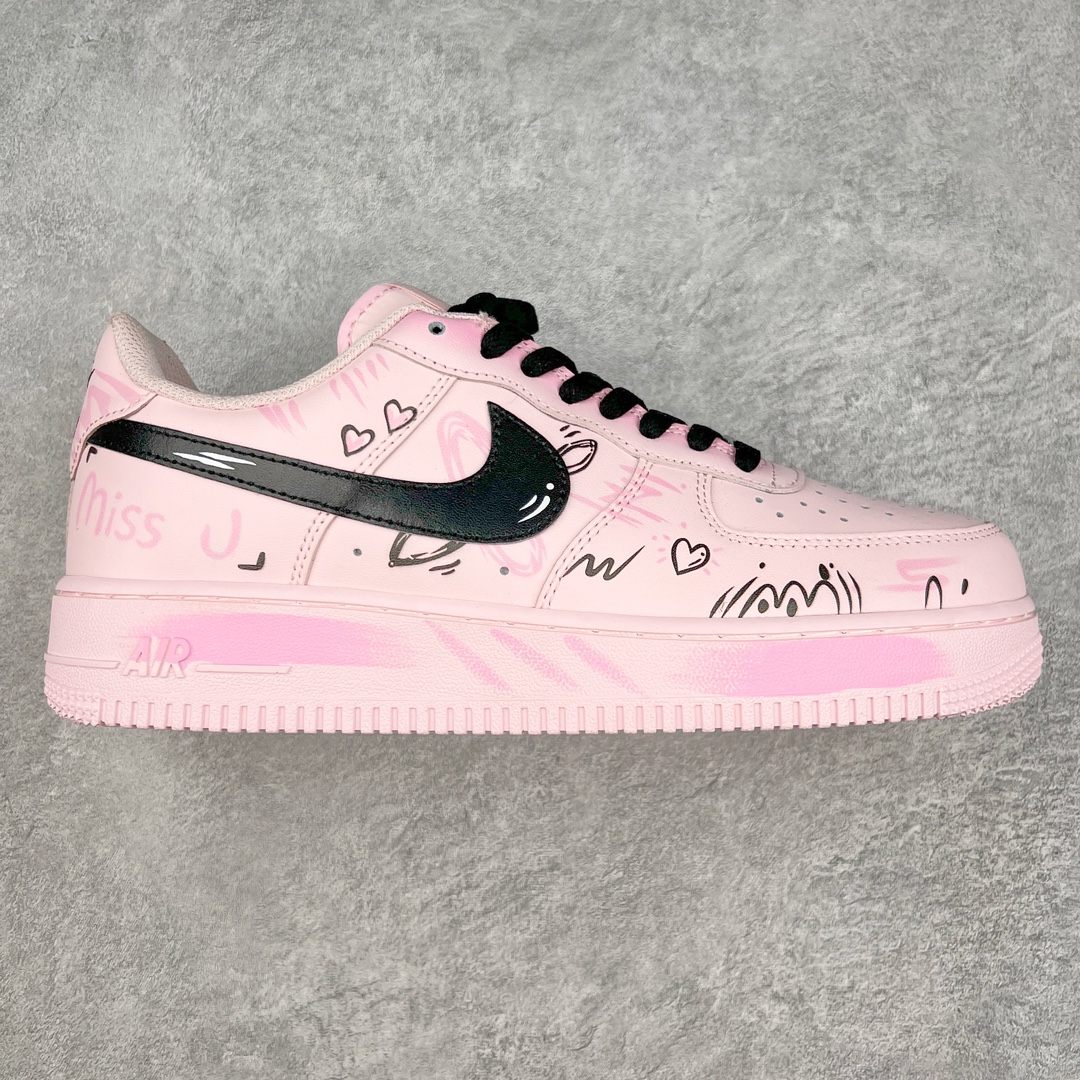 💰220 NK Air Force 1´07 Low 空军一号低帮百搭休闲运动板鞋 CW1888-111 柔软、弹性十足的缓震性能和出色的中底设计 横跨复古与现代的外型结合 造就出风靡全球 三十多年的Force 1 直到今天还深受青睐 SIZE：36 36.5 37.5 38 38.5 39 40 40.5 41 42 42.5 43 44 44.5 45 编码：Mby2936090-运动鞋