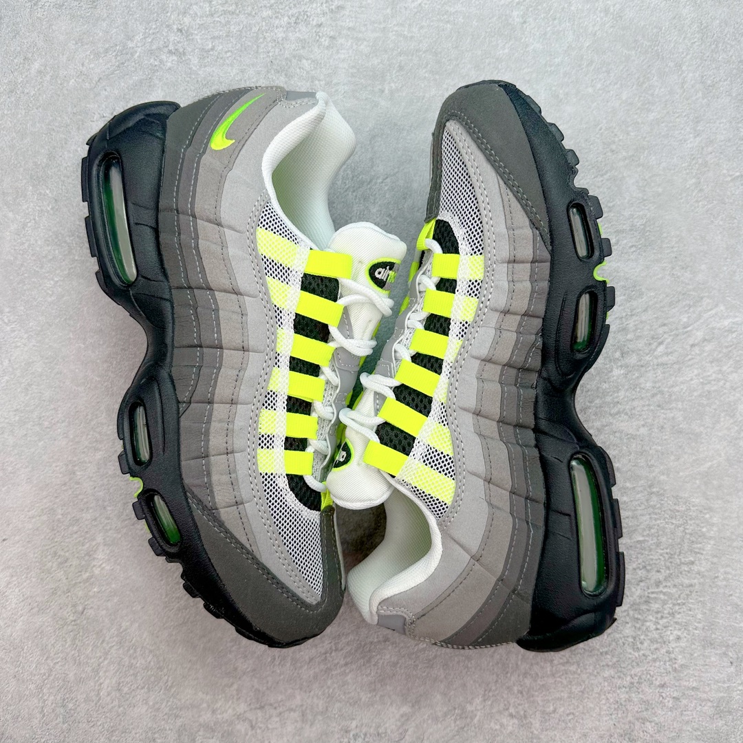 图片[3]-💰180 ＃MX版 NK Air Max 95 复古减震气垫跑鞋 554970-071 经典重温 外单专供大厂出品 品质稳定 一百余色 终端操作 鞋款设计灵感源于人体构造 中底设计基于人体的脊柱构造 是整体设计的核心 尼龙孔眼代表了肋骨 而分层式面板和网眼象征着肌肉纤维和肉体组织 Air Max 95采用了两个独立的吹塑成型的Air-Sole单元 并首次在前掌使用可视化气垫设计 Swoosh logo夜当作一个 点符号放在了鞋子的后帮位置 20年的发展让 AIR MAX 95有了不同的故事 20年后再度面向世人的时候 焕然一新的面貌 让人有了另外一种清新脱俗的感觉 SIZE：36 36.5 37.5 38 38.5 39 40 40.5 41 42 42.5 43 44 44.5 45 46 47.5 48 编码：Xby2936050-运动鞋