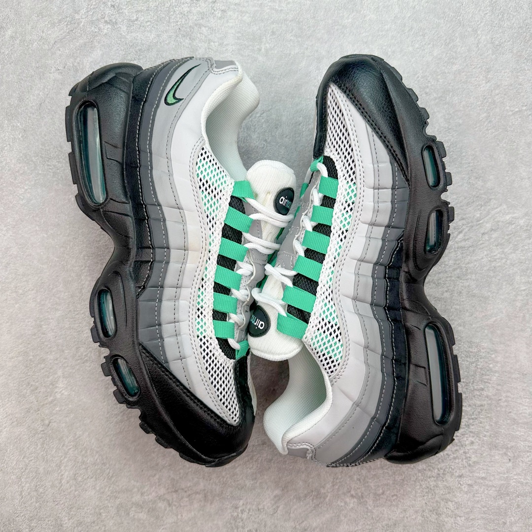 图片[3]-💰180 ＃MX版 NK Air Max 95 复古减震气垫跑鞋 DH8015-002 经典重温 外单专供大厂出品 品质稳定 一百余色 终端操作 鞋款设计灵感源于人体构造 中底设计基于人体的脊柱构造 是整体设计的核心 尼龙孔眼代表了肋骨 而分层式面板和网眼象征着肌肉纤维和肉体组织 Air Max 95采用了两个独立的吹塑成型的Air-Sole单元 并首次在前掌使用可视化气垫设计 Swoosh logo夜当作一个 点符号放在了鞋子的后帮位置 20年的发展让 AIR MAX 95有了不同的故事 20年后再度面向世人的时候 焕然一新的面貌 让人有了另外一种清新脱俗的感觉 SIZE：36 36.5 37.5 38 38.5 39 40 40.5 41 42 42.5 43 44 44.5 45 46 47.5 48 编码：Xby2936050-运动鞋