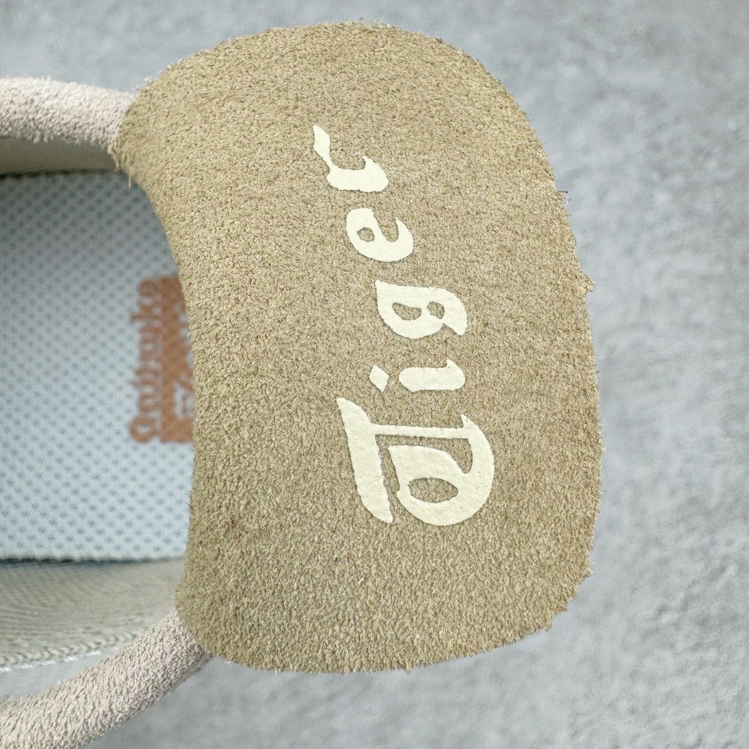 图片[15]-＃HK纯原 Asics Onitsuka Tiger MEXICO 66 亚瑟士鬼冢虎复古经典板鞋 市场最强版本 头层小羊皮加持 海外订单工厂出品 超成熟稳定的做工品控 原装全套纸板楦头开发 原汁原味 完美呈现版型 私模正确鞋底咬花纹路 一比一鞋头弧度高度鞋身弧度 绝不口嗨 细节品控鞋型随意秒杀市面 原档咬花纹路私模大底 一个单元有六个三角形 总体形拼接呈现花瓣状 官方四联吊牌 原装Ortholite轻量化鞋垫 原盒原配 质保卡 说明书 钢印防尘纸 纸板中底带钢印 乳胶组合鞋垫 支持全方位的对比专柜 产品从款式颜色造型上体现出追求舒适和细节的完美 鞋类更是推崇手工制作的严谨与完美 融舒适性与可穿性的设计风格 注重细节的完美和别致魅力 既保持稳重 又不失轻松的时尚感 尺码：36 37 37.5 38 39 39.5 40 40.5 41.5 42 42.5 43.5 44 45 46-选品中心