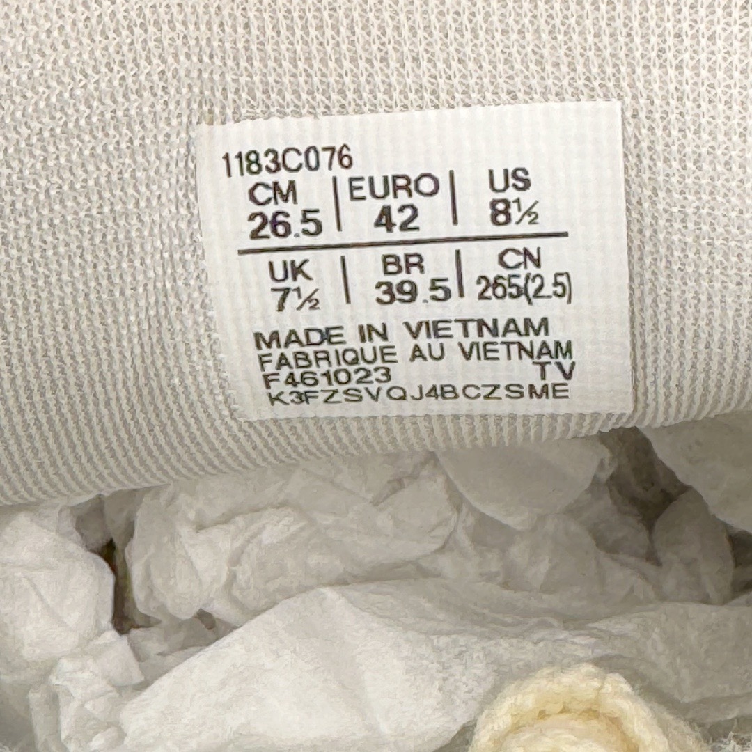 图片[14]-＃HK纯原 Asics Onitsuka Tiger MEXICO 66 亚瑟士鬼冢虎复古经典板鞋 市场最强版本 头层小羊皮加持 海外订单工厂出品 超成熟稳定的做工品控 原装全套纸板楦头开发 原汁原味 完美呈现版型 私模正确鞋底咬花纹路 一比一鞋头弧度高度鞋身弧度 绝不口嗨 细节品控鞋型随意秒杀市面 原档咬花纹路私模大底 一个单元有六个三角形 总体形拼接呈现花瓣状 官方四联吊牌 原装Ortholite轻量化鞋垫 原盒原配 质保卡 说明书 钢印防尘纸 纸板中底带钢印 乳胶组合鞋垫 支持全方位的对比专柜 产品从款式颜色造型上体现出追求舒适和细节的完美 鞋类更是推崇手工制作的严谨与完美 融舒适性与可穿性的设计风格 注重细节的完美和别致魅力 既保持稳重 又不失轻松的时尚感 尺码：36 37 37.5 38 39 39.5 40 40.5 41.5 42 42.5 43.5 44 45 46-选品中心