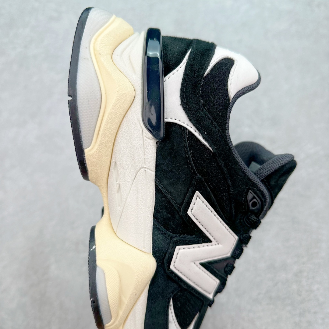 图片[6]-💰210 ＃C版 New Balance NB9060系列 新百伦绒面革网布经典百搭防滑耐磨透气低帮生活休闲鞋 新百伦又带来了新鞋型 并且是与芝加哥街头品牌 Joe Freshgoods 的联名款 鞋身主体采用了类似 990 系列的设计风格 与传统复古慢跑鞋区别不大 最大的变化就是鞋底部分 在传统设计的中底外层 增加了多个分区的模块 圆润的线条设计与我们熟悉的 New Balance 风格截然不同 但与同样充满弧形线条的鞋面搭配 看起来毫无违和感 Size：36 37 37.5 38 38.5 39 40 40.5 41 42 42.5 43 44 45.5 46.5 编码：by2936080-运动鞋