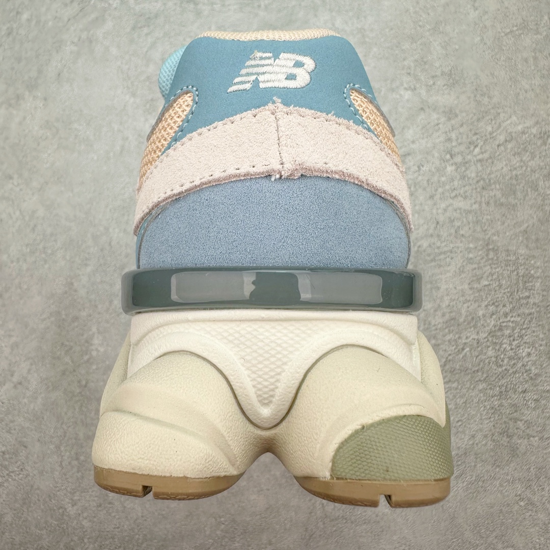 图片[8]-💰210 ＃C版 New Balance NB9060系列 新百伦绒面革网布经典百搭防滑耐磨透气低帮生活休闲鞋 新百伦又带来了新鞋型 并且是与芝加哥街头品牌 Joe Freshgoods 的联名款 鞋身主体采用了类似 990 系列的设计风格 与传统复古慢跑鞋区别不大 最大的变化就是鞋底部分 在传统设计的中底外层 增加了多个分区的模块 圆润的线条设计与我们熟悉的 New Balance 风格截然不同 但与同样充满弧形线条的鞋面搭配 看起来毫无违和感 Size：36 37 37.5 38 38.5 39 40 40.5 41 42 42.5 43 44 45.5 46.5 编码：by2936080-运动鞋