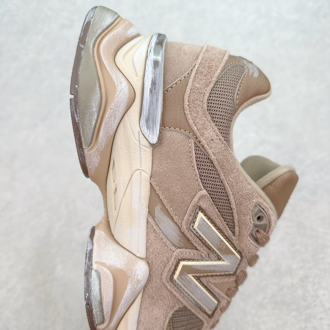 图片[6]-💰210 ＃C版 New Balance NB9060系列 新百伦绒面革网布经典百搭防滑耐磨透气低帮生活休闲鞋 新百伦又带来了新鞋型 并且是与芝加哥街头品牌 Joe Freshgoods 的联名款 鞋身主体采用了类似 990 系列的设计风格 与传统复古慢跑鞋区别不大 最大的变化就是鞋底部分 在传统设计的中底外层 增加了多个分区的模块 圆润的线条设计与我们熟悉的 New Balance 风格截然不同 但与同样充满弧形线条的鞋面搭配 看起来毫无违和感 Size：36 37 37.5 38 38.5 39 40 40.5 41 42 42.5 43 44 45.5 46.5 编码：by2936080-运动鞋