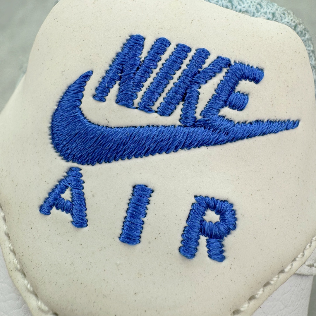 图片[13]-💰100 ＃福利特价‼NK Air Force 1´07 Low 空军一号低帮百搭休闲运动板鞋 柔软、弹性十足的缓震性能和出色的中底设计 横跨复古与现代的外型结合 造就出风靡全球 三十多年的Force 1 直到今天还深受青睐 SIZE：35.5 36 36.5 37.5 38 38.5 39 40 40.5 41 42 42.5 43 44 44.5 45 46 编码：by1936070-运动鞋