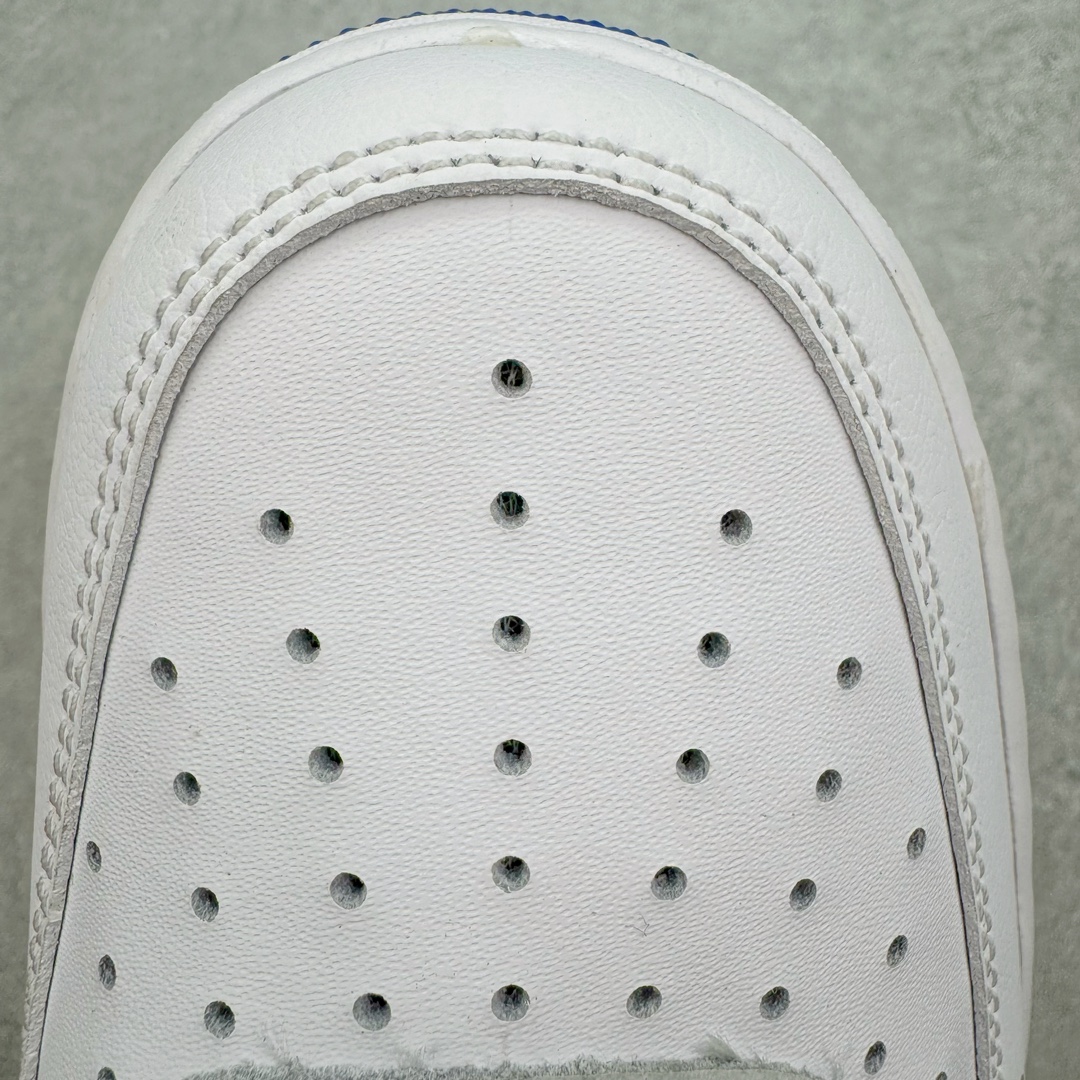 图片[12]-💰100 ＃福利特价‼NK Air Force 1´07 Low 空军一号低帮百搭休闲运动板鞋 柔软、弹性十足的缓震性能和出色的中底设计 横跨复古与现代的外型结合 造就出风靡全球 三十多年的Force 1 直到今天还深受青睐 SIZE：35.5 36 36.5 37.5 38 38.5 39 40 40.5 41 42 42.5 43 44 44.5 45 46 编码：by1936070-运动鞋