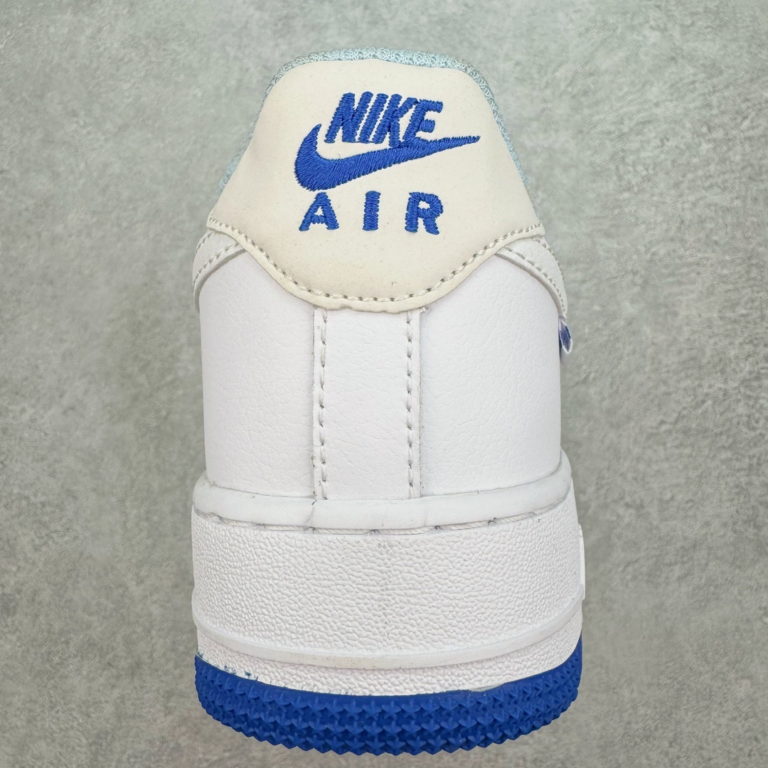 图片[8]-💰100 ＃福利特价‼NK Air Force 1´07 Low 空军一号低帮百搭休闲运动板鞋 柔软、弹性十足的缓震性能和出色的中底设计 横跨复古与现代的外型结合 造就出风靡全球 三十多年的Force 1 直到今天还深受青睐 SIZE：35.5 36 36.5 37.5 38 38.5 39 40 40.5 41 42 42.5 43 44 44.5 45 46 编码：by1936070-运动鞋