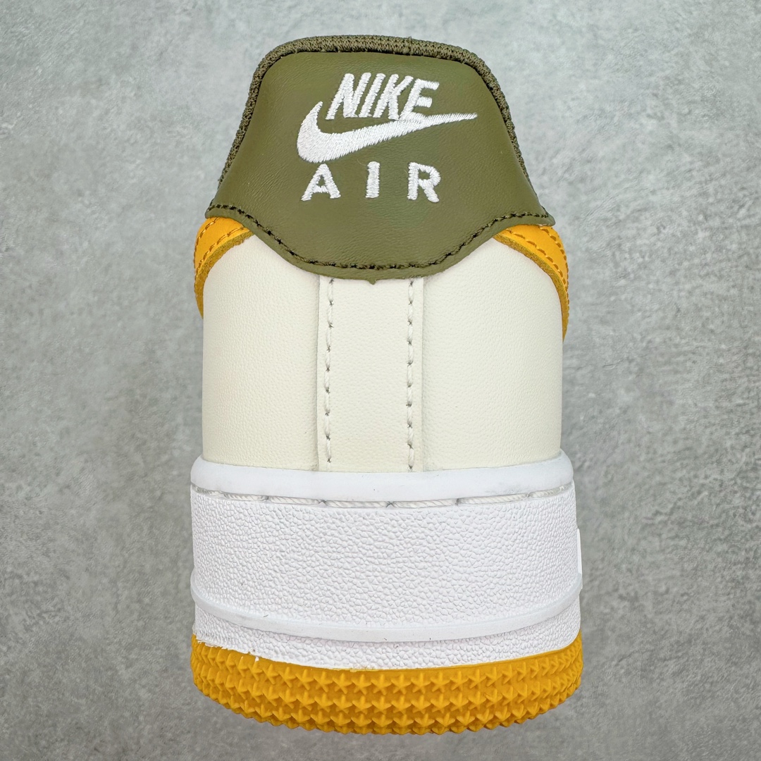 图片[8]-💰100 ＃福利特价‼NK Air Force 1´07 Low 空军一号低帮百搭休闲运动板鞋 柔软、弹性十足的缓震性能和出色的中底设计 横跨复古与现代的外型结合 造就出风靡全球 三十多年的Force 1 直到今天还深受青睐 SIZE：35.5 36 36.5 37.5 38 38.5 39 40 40.5 41 42 42.5 43 44 44.5 45 46 编码：by1936070-运动鞋