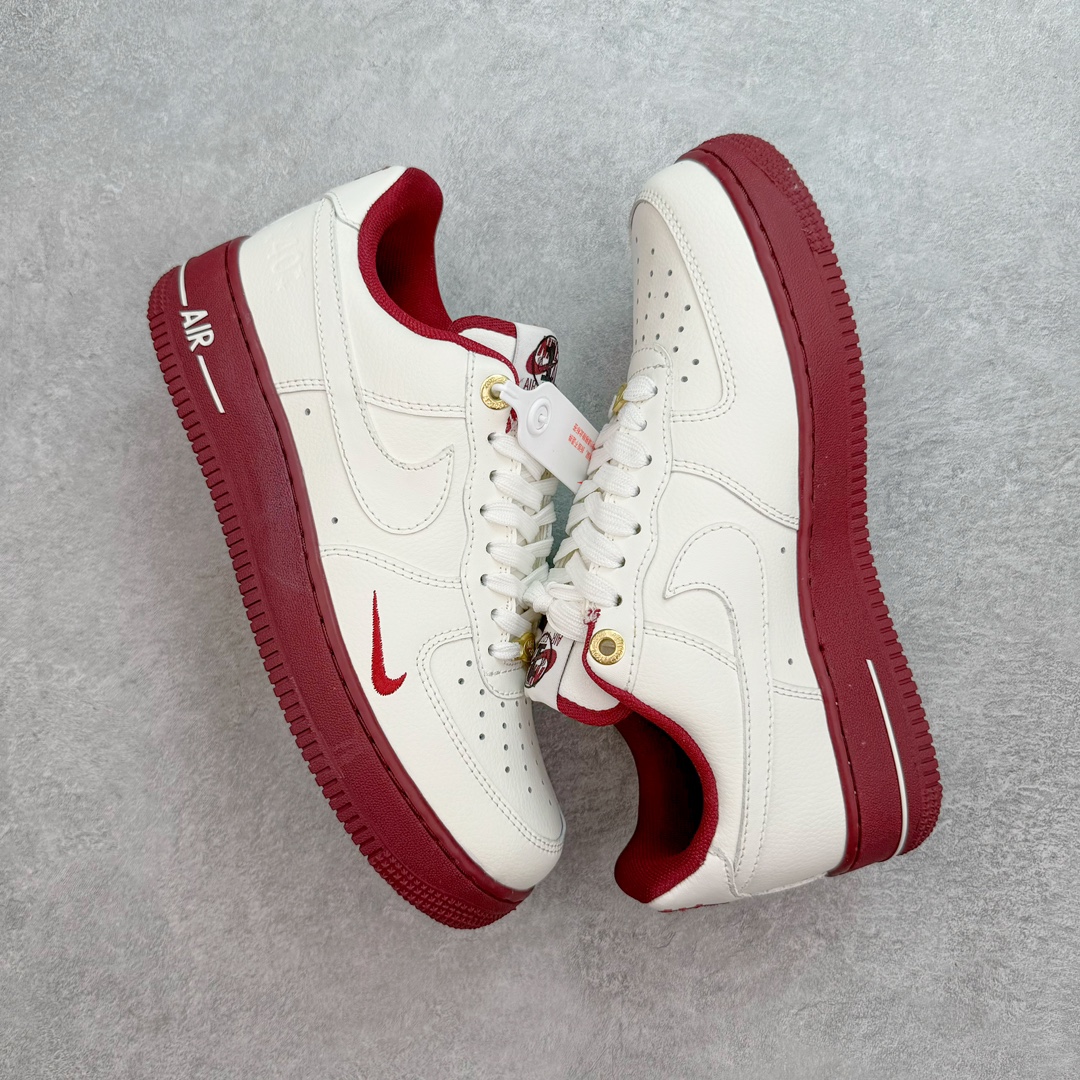 图片[3]-💰100 ＃福利特价‼NK Air Force 1´07 Low 空军一号低帮百搭休闲运动板鞋 柔软、弹性十足的缓震性能和出色的中底设计 横跨复古与现代的外型结合 造就出风靡全球 三十多年的Force 1 直到今天还深受青睐 SIZE：35.5 36 36.5 37.5 38 38.5 39 40 40.5 41 42 42.5 43 44 44.5 45 46 编码：by1936070-运动鞋