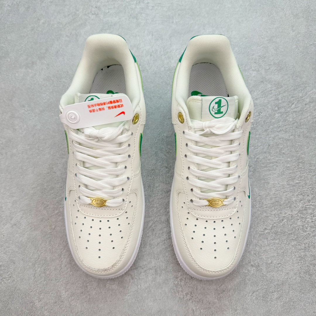 图片[2]-💰100 ＃福利特价‼NK Air Force 1´07 Low 空军一号低帮百搭休闲运动板鞋 柔软、弹性十足的缓震性能和出色的中底设计 横跨复古与现代的外型结合 造就出风靡全球 三十多年的Force 1 直到今天还深受青睐 SIZE：35.5 36 36.5 37.5 38 38.5 39 40 40.5 41 42 42.5 43 44 44.5 45 46 编码：by1936070-运动鞋