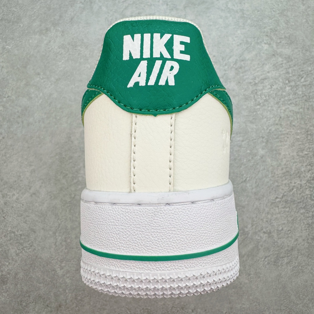 图片[8]-💰100 ＃福利特价‼NK Air Force 1´07 Low 空军一号低帮百搭休闲运动板鞋 柔软、弹性十足的缓震性能和出色的中底设计 横跨复古与现代的外型结合 造就出风靡全球 三十多年的Force 1 直到今天还深受青睐 SIZE：35.5 36 36.5 37.5 38 38.5 39 40 40.5 41 42 42.5 43 44 44.5 45 46 编码：by1936070-运动鞋