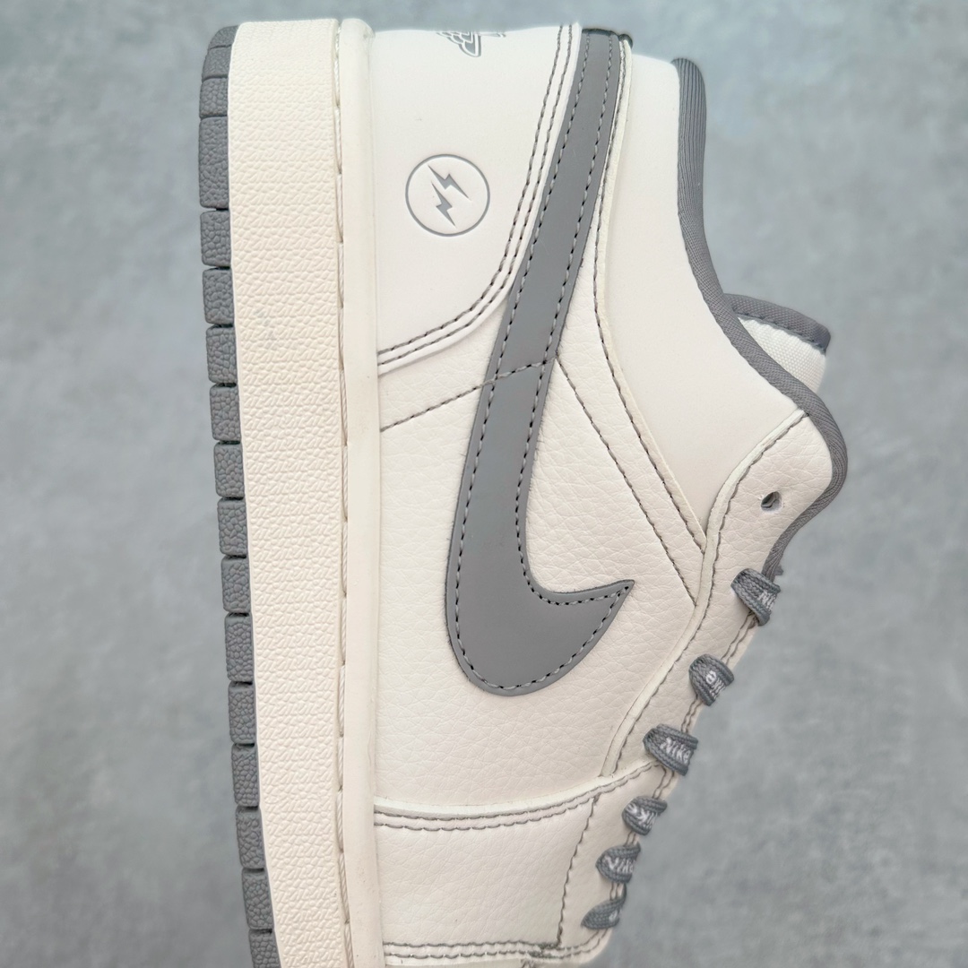 图片[6]-💰250 Air Jordan AJ1 Low 低帮系列定制配色 DM5688-106 原厂内置气垫魔块 A模大底 头层小牛皮 鞋舌AJ原厂专用牛津布+AJ专用反口珍珠布+原厂无杂质高弹内里海棉+特殊封边弹力鞋带 SIZE：36 36.5 37.5 38 38.5 39 40 40.5 41 42 42.5 43 44 44.5 45 46 编码：Dby3936020-运动鞋